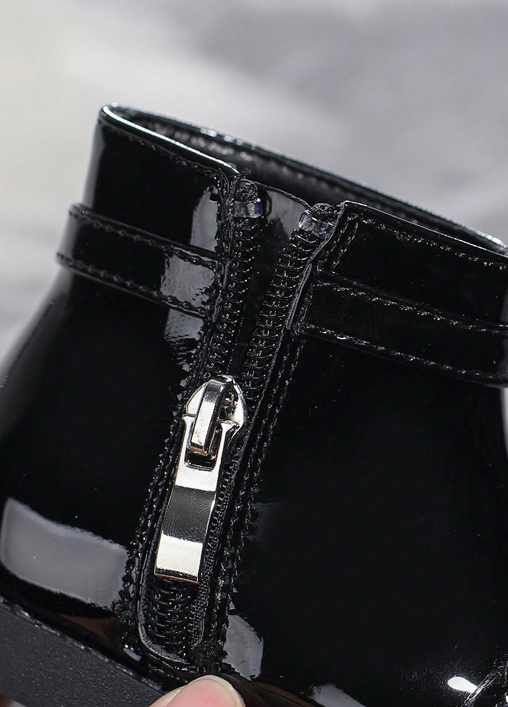 Черные кэжуал осенние ботинки SHEIN