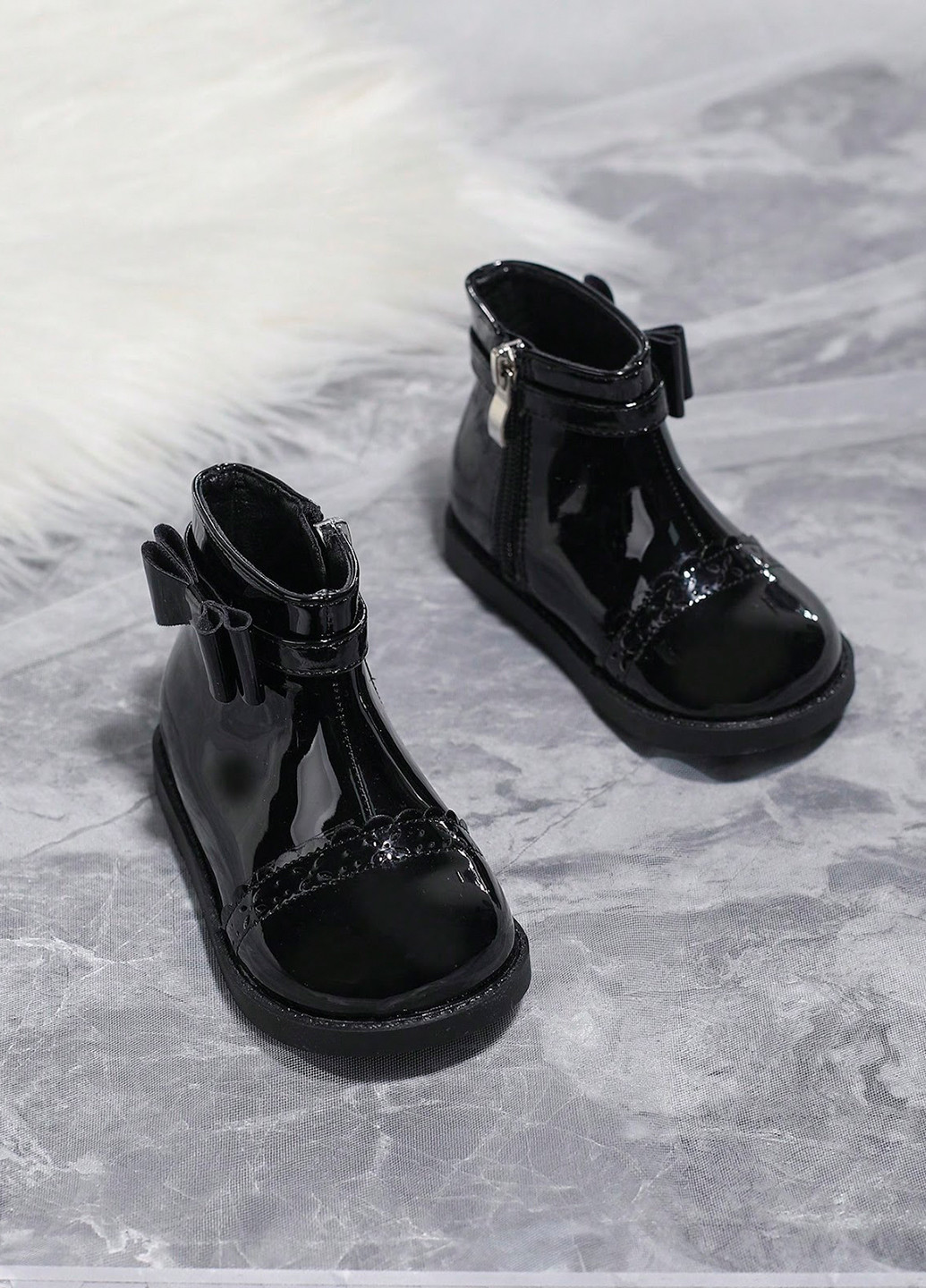 Черные кэжуал осенние ботинки SHEIN