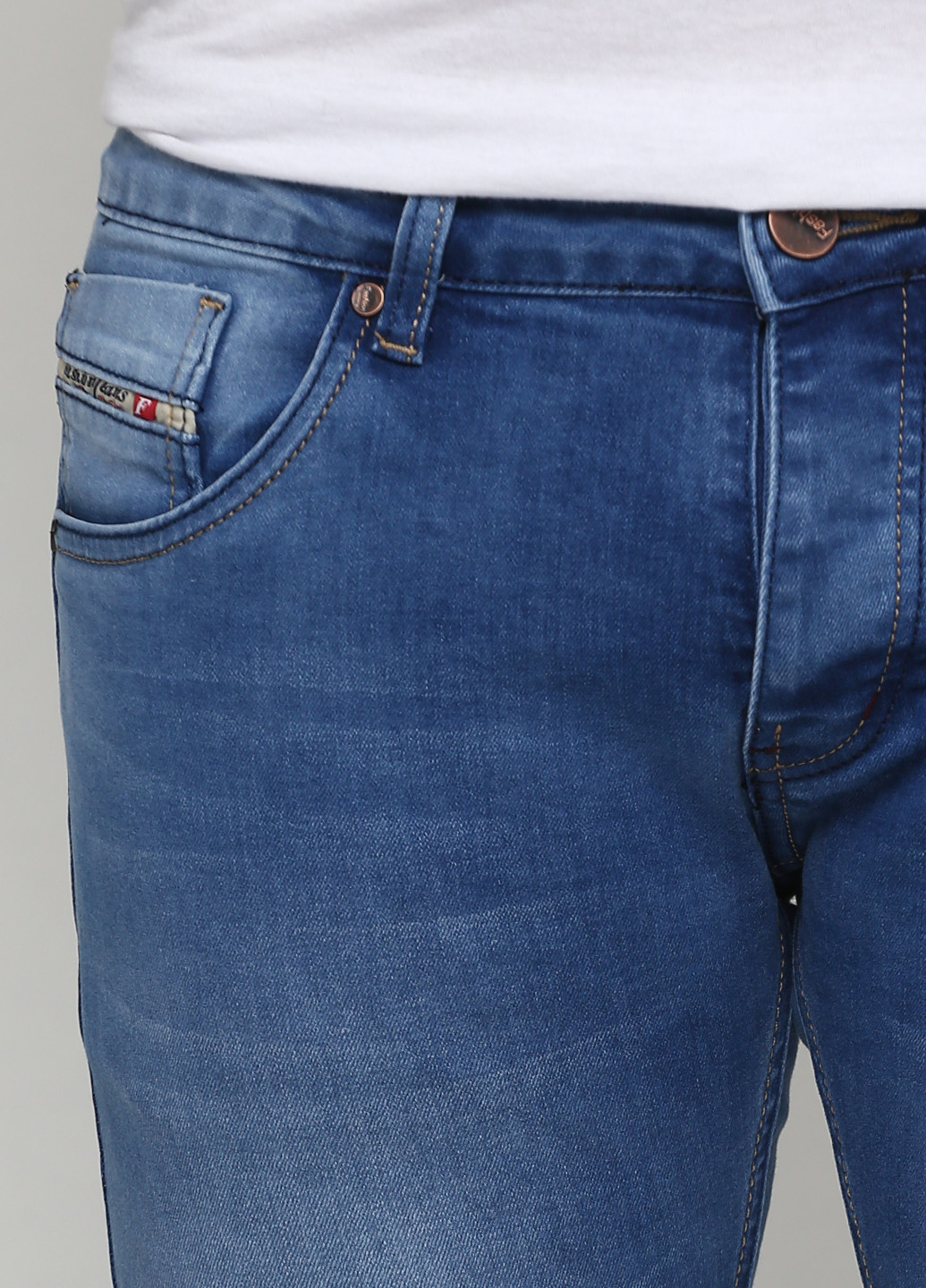 Темно-голубые демисезонные зауженные джинсы Made in Italy