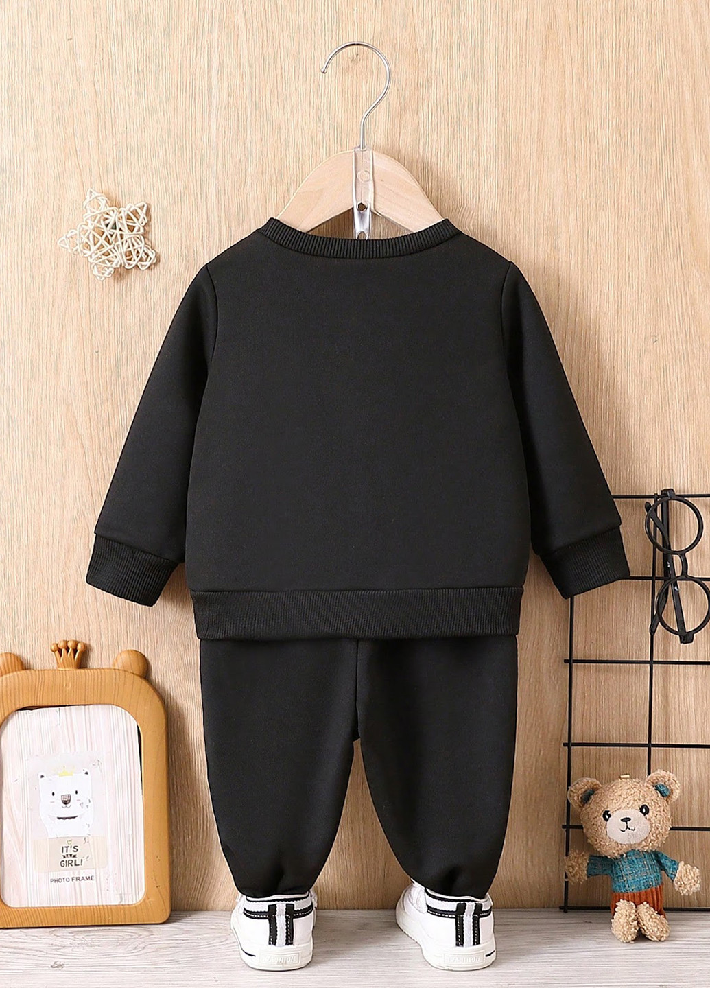 Чорний демісезонний костюм (світшот, штани) брючний SHEIN