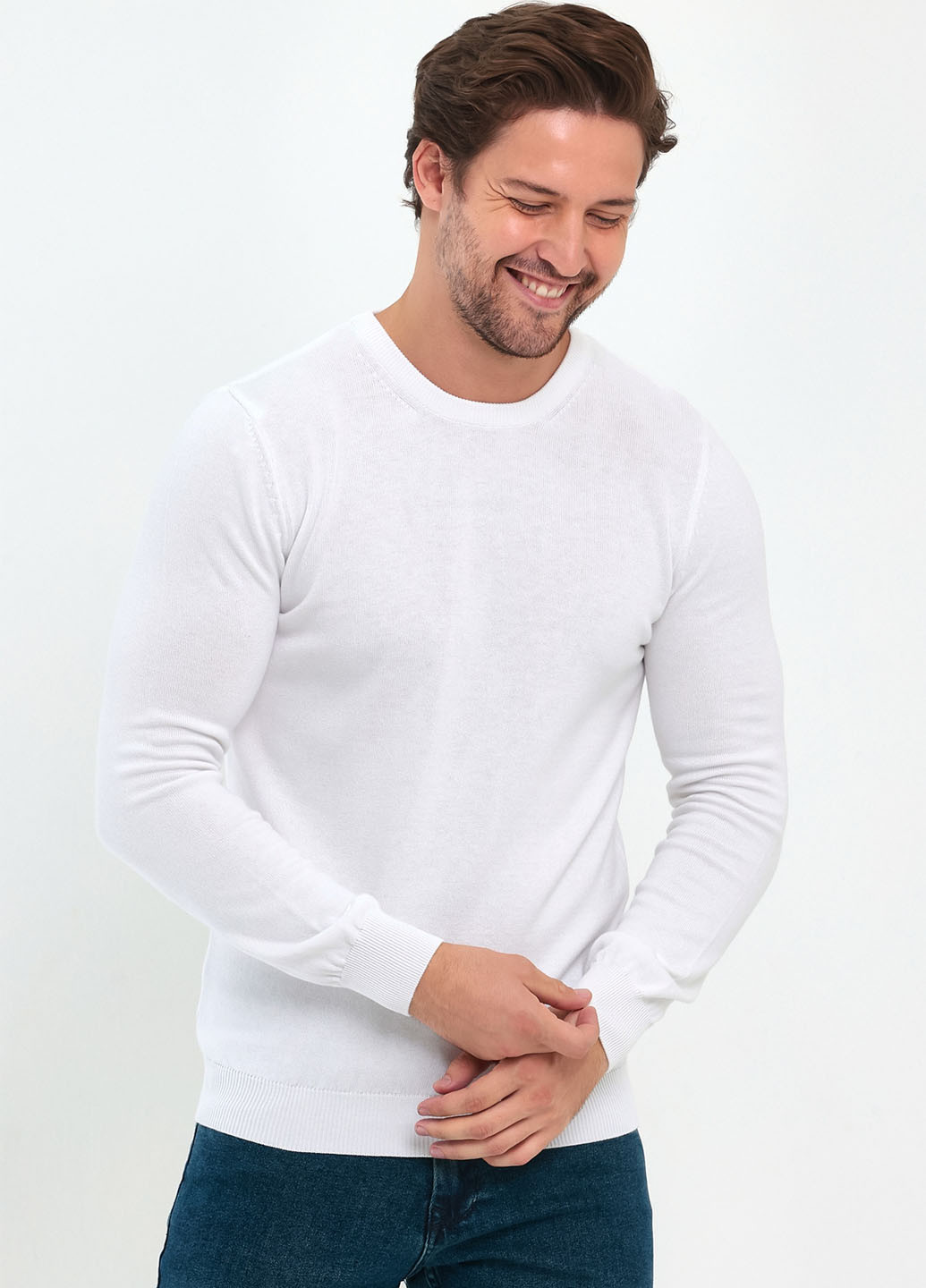 Белый демисезонный свитер джемпер Trend Collection