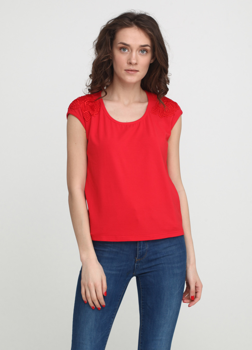 Красная летняя футболка Stefanie L