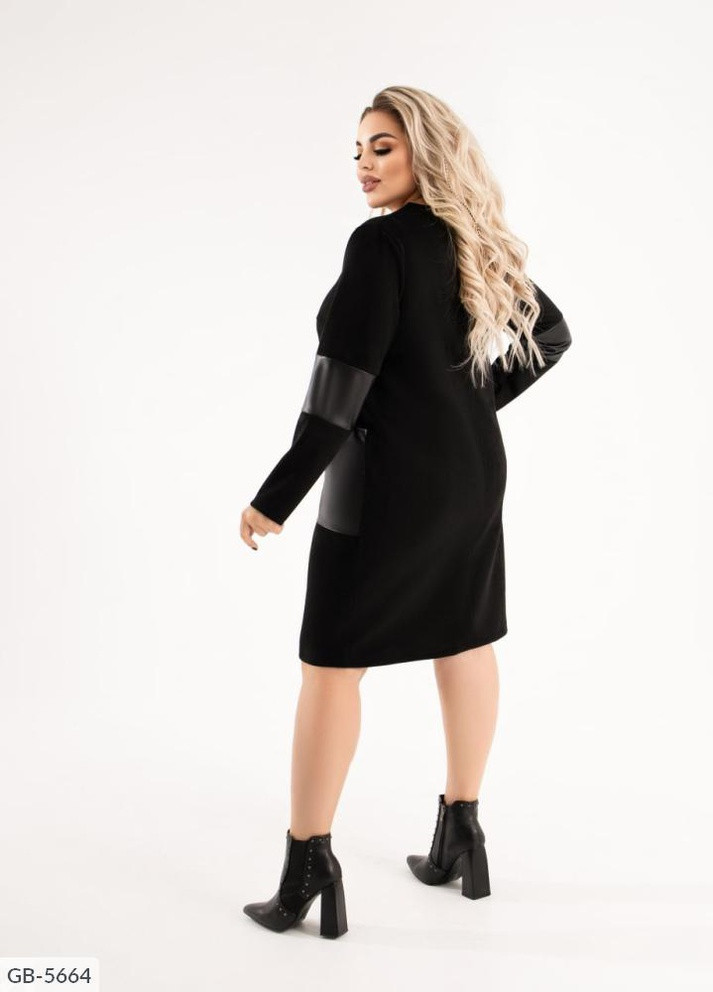 Черное женское платье с вставками эко-кожи черного цвета р.50/52 355580 New Trend