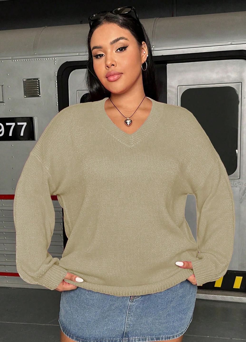 Бежевий демісезонний пуловер пуловер SHEIN