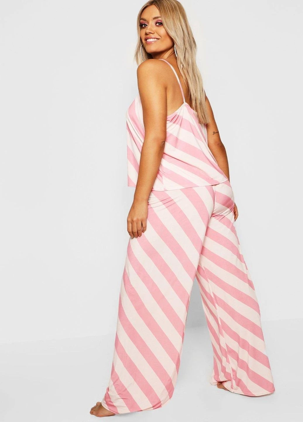 Розовая всесезон пижама Boohoo