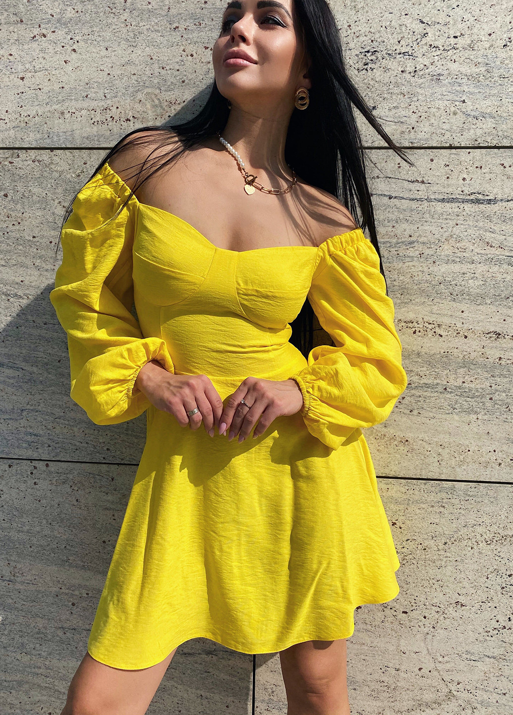 Желтое кэжуал платье клеш Larionoff однотонное