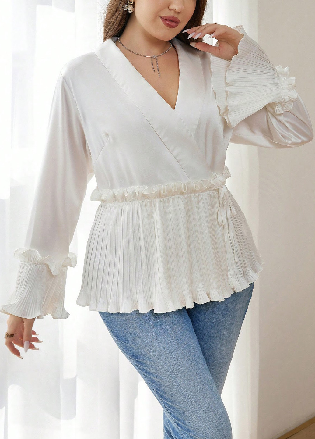 Белая блуза с баской SHEIN