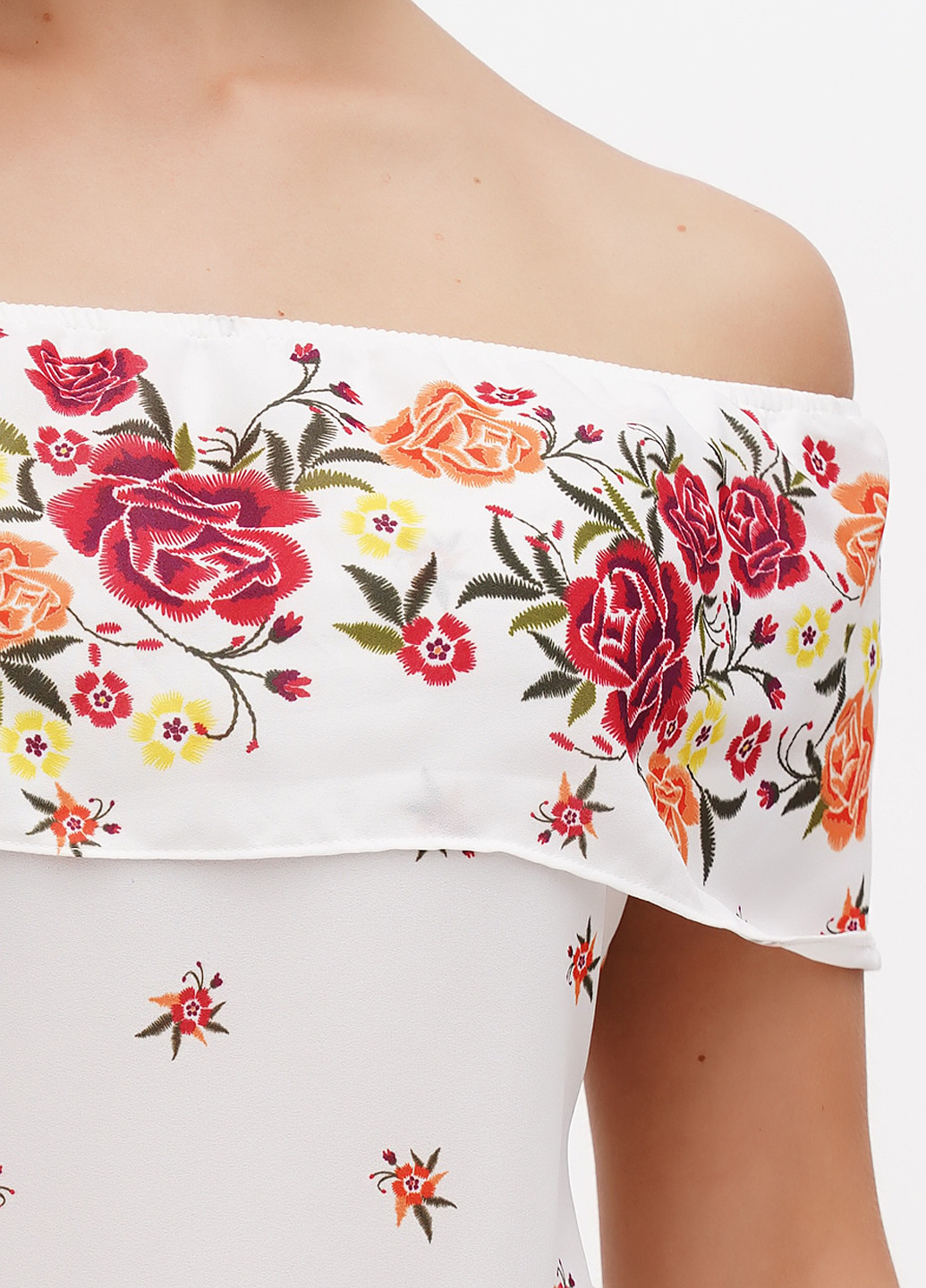 Молочная блуза Sassofono Club