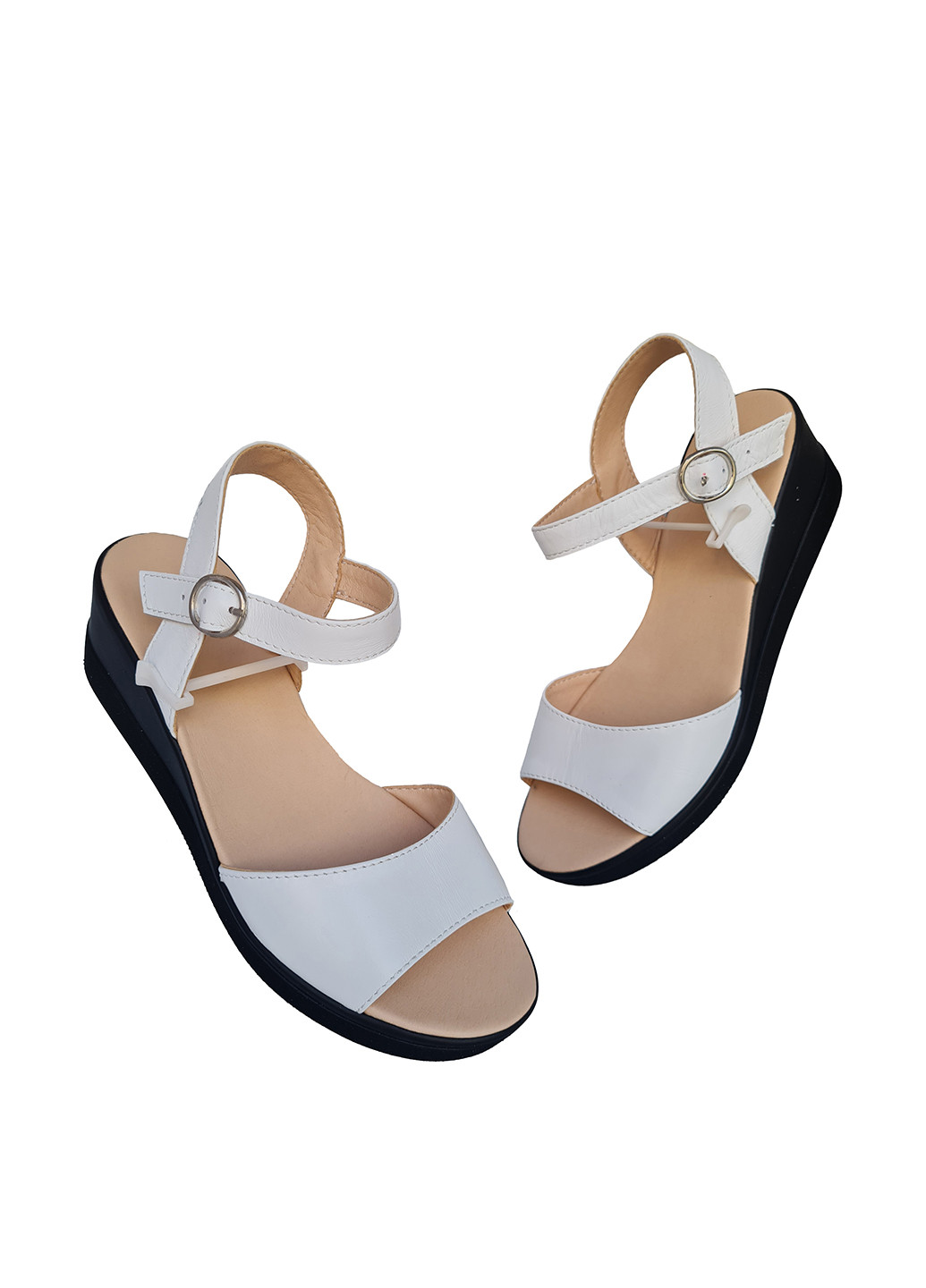 Белые босоножки Donna с ремешком