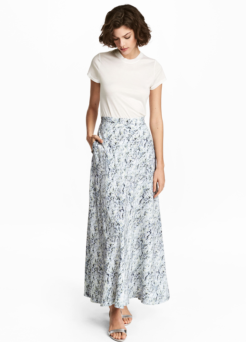 Белая кэжуал с абстрактным узором юбка H&M макси