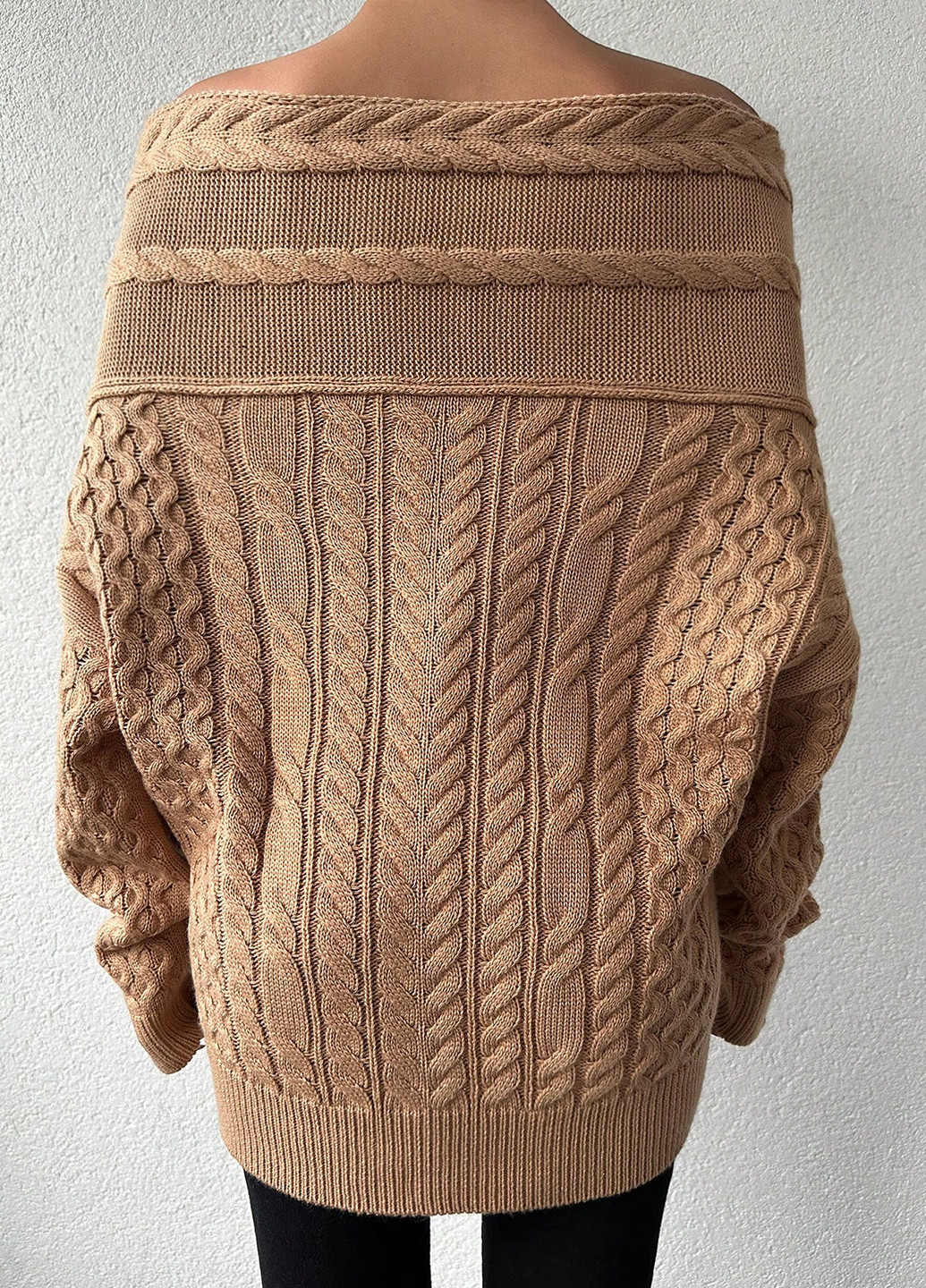 Песочный демисезонный свитер SHEIN