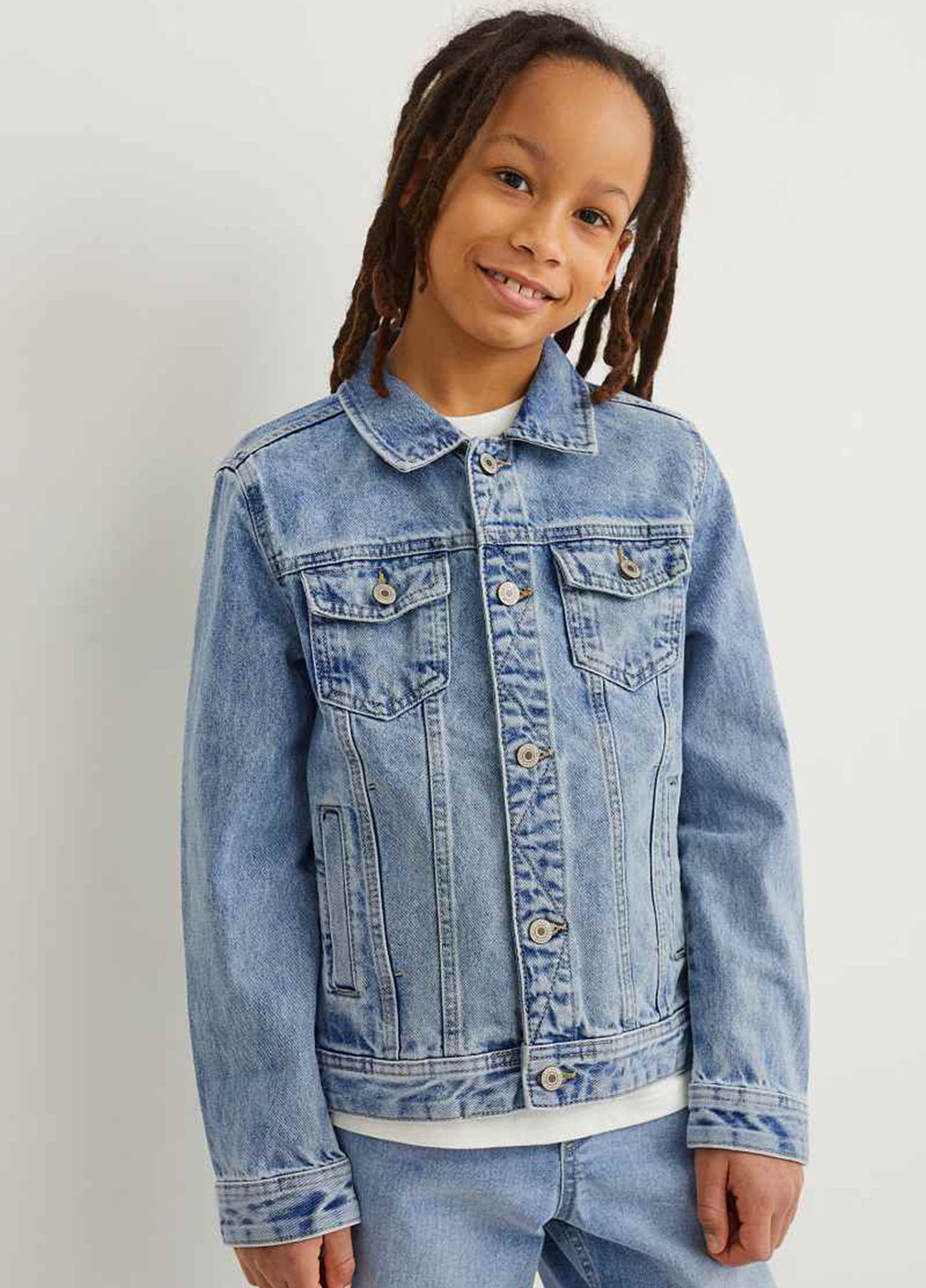 Блакитна демісезонна куртка C&A