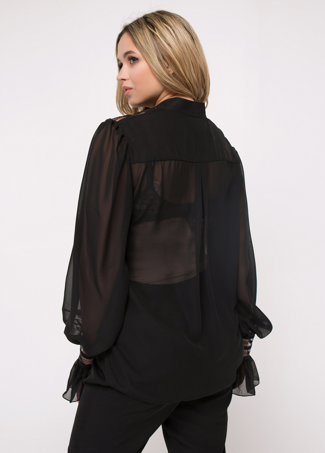 Чорна демісезонна блуза Luzana