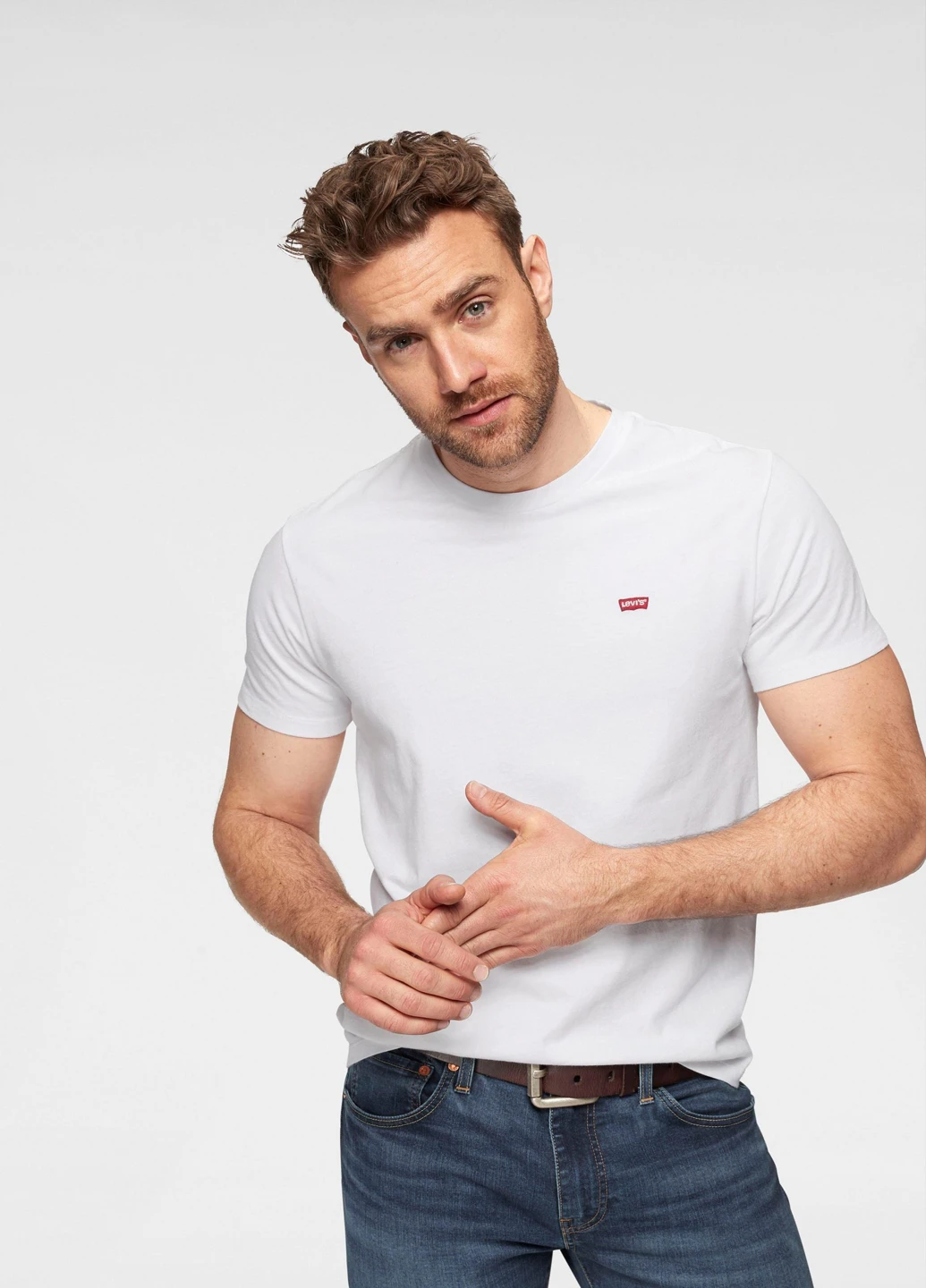 Белая футболка Levi's