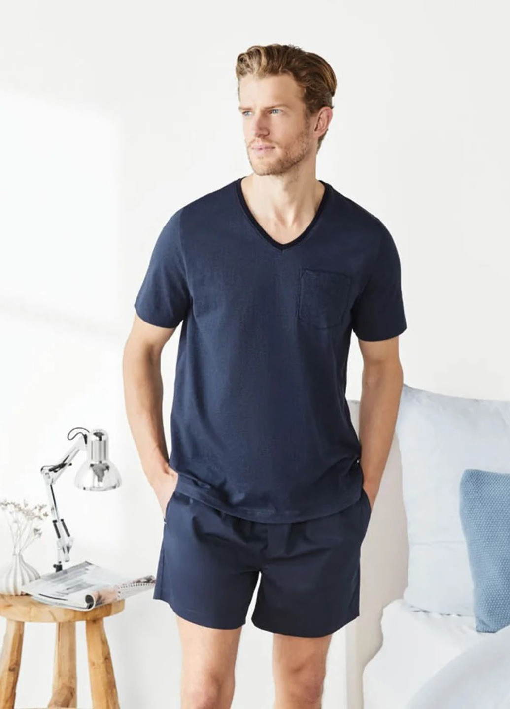 Темно-синяя футболка с коротким рукавом Livergy