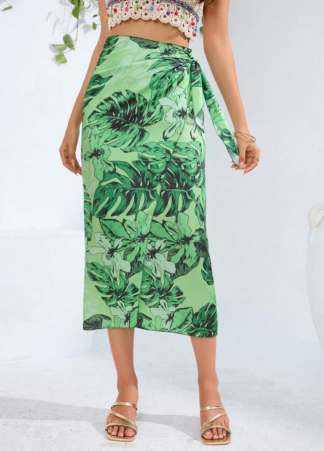 Разноцветная кэжуал цветочной расцветки юбка SHEIN на запах