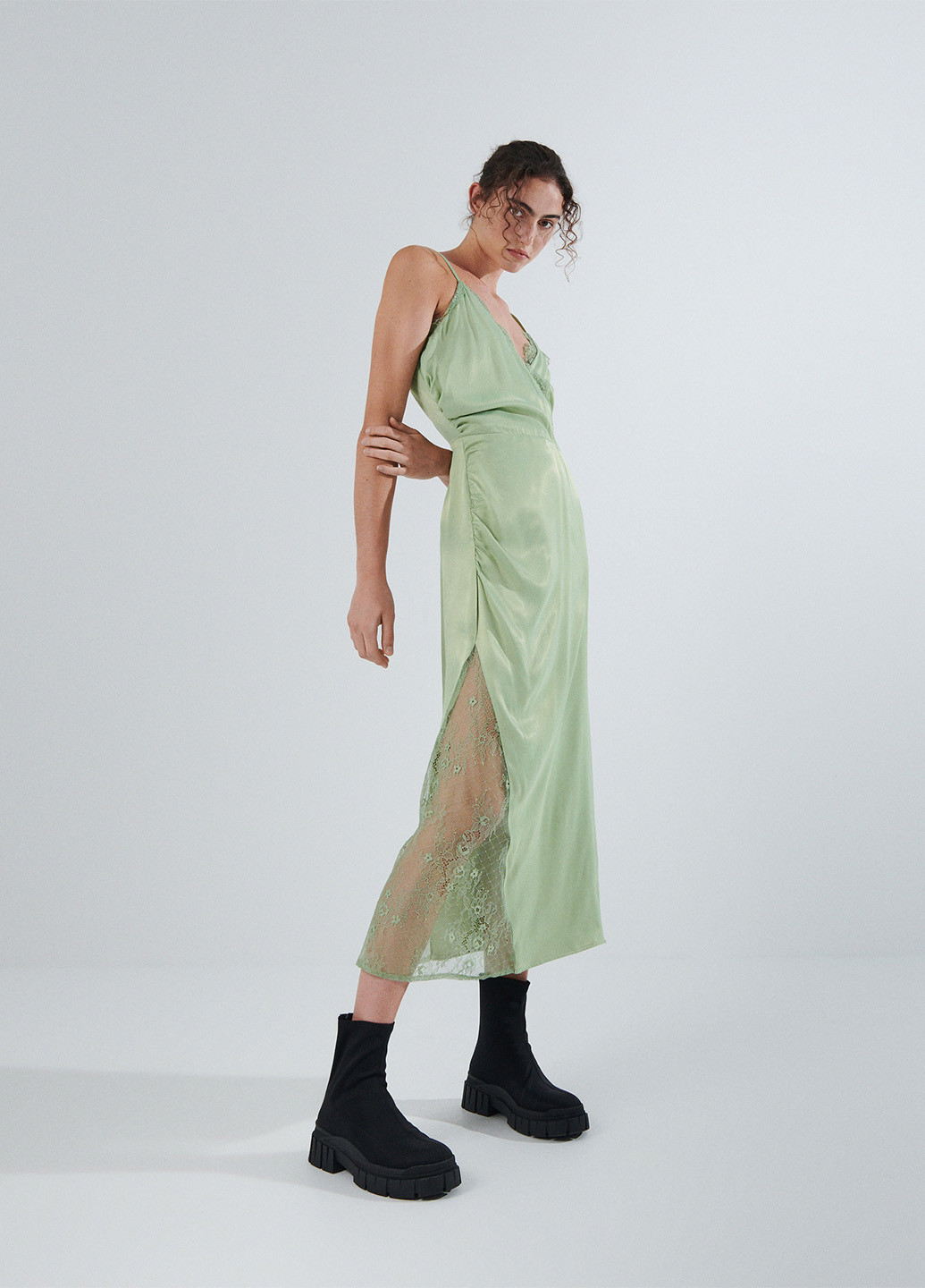 Зелена кежуал сукня сукня-комбінація Reserved однотонна
