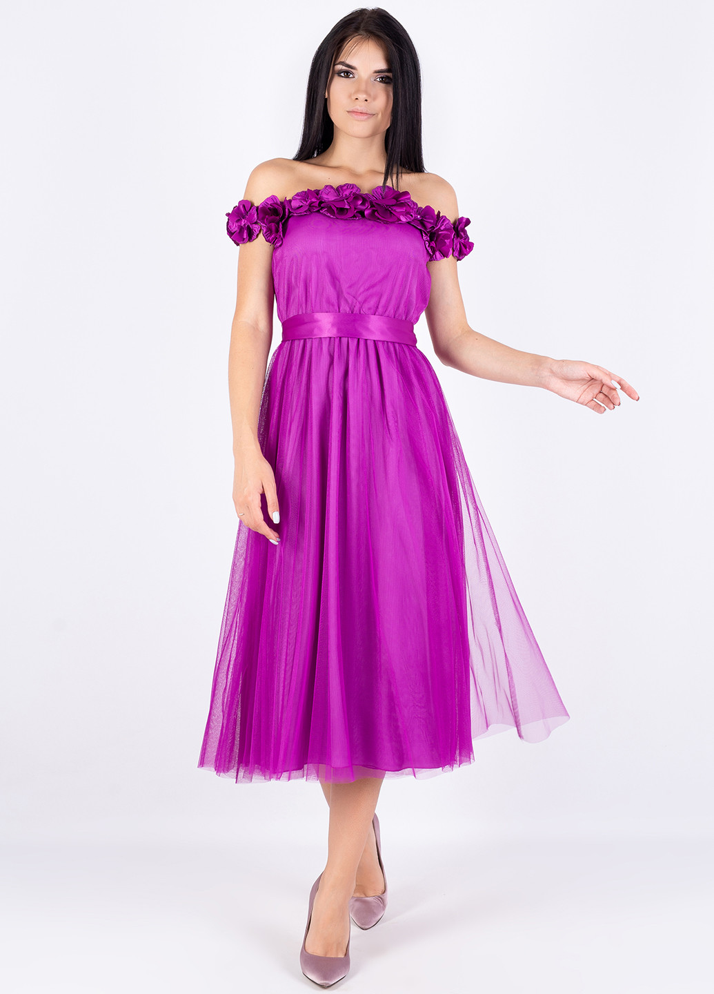 Фуксиновое (цвета Фуксия) вечернее платье с открытыми плечами Seam однотонное