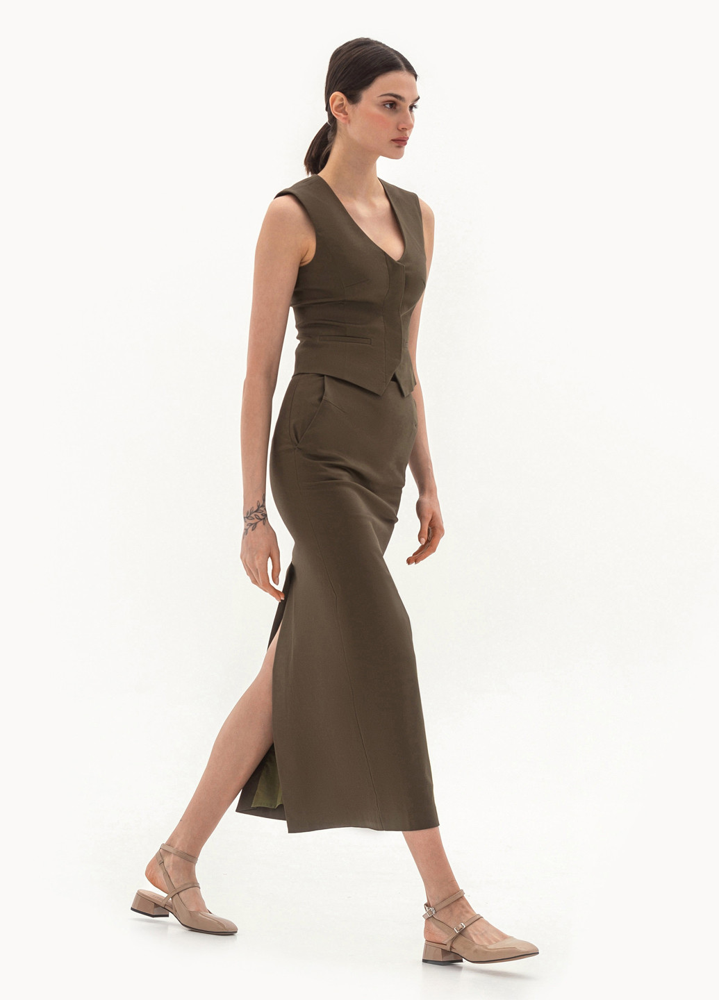 Оливковая (хаки) кэжуал однотонная юбка BGL карандаш