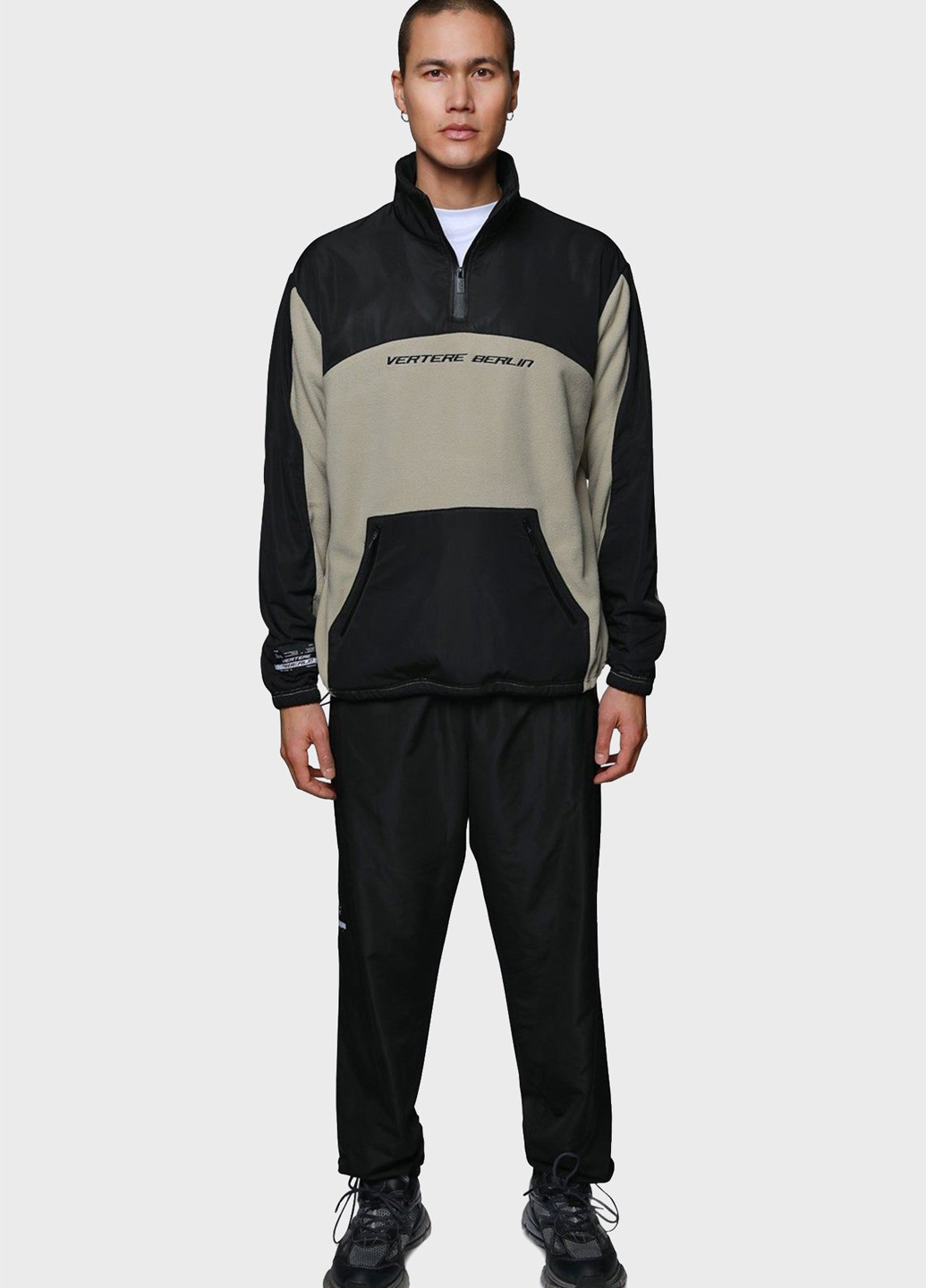 Черные спортивные демисезонные джоггеры брюки Vertere Berlin