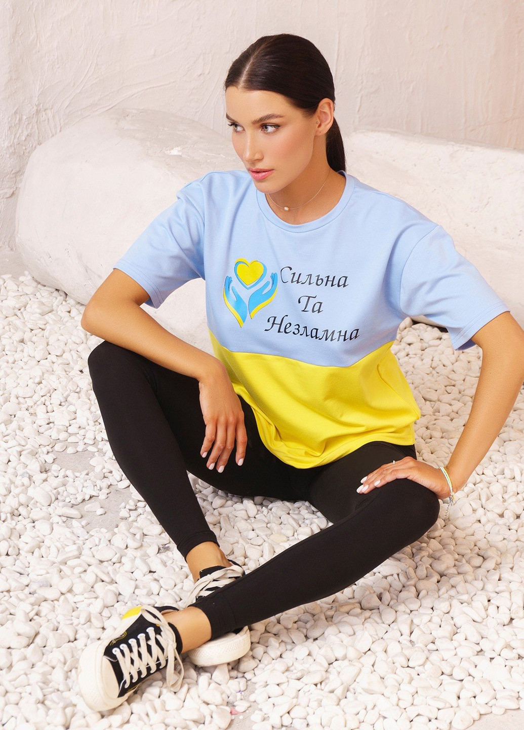 Сине-желтая всесезон футболка женская с коротким рукавом ISSA PLUS 13404