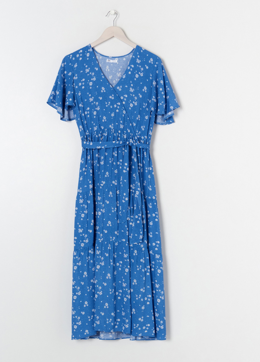 Синее кэжуал платье на запах Sinsay с цветочным принтом