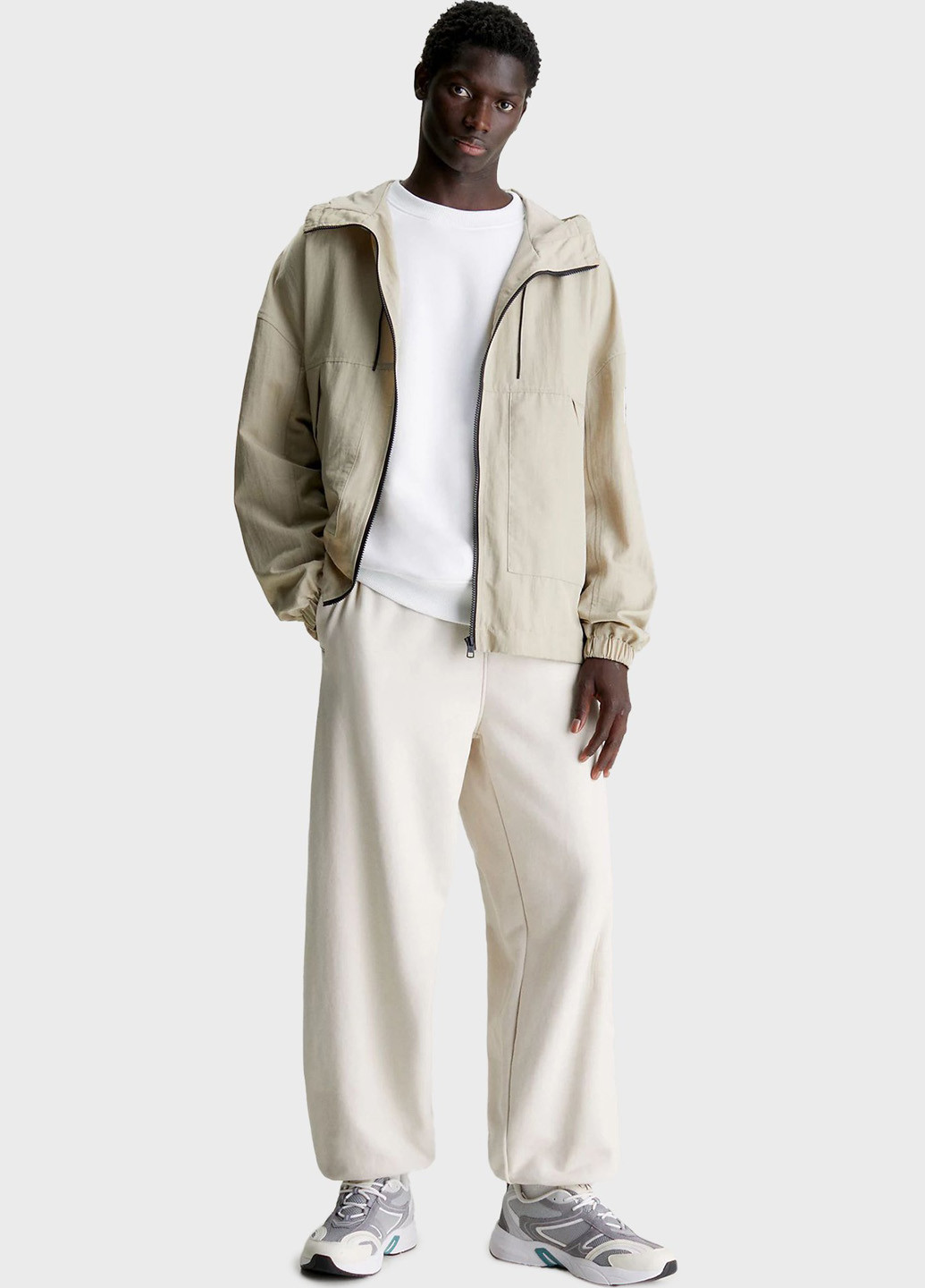 Светло-бежевые кэжуал демисезонные джоггеры брюки Calvin Klein Jeans