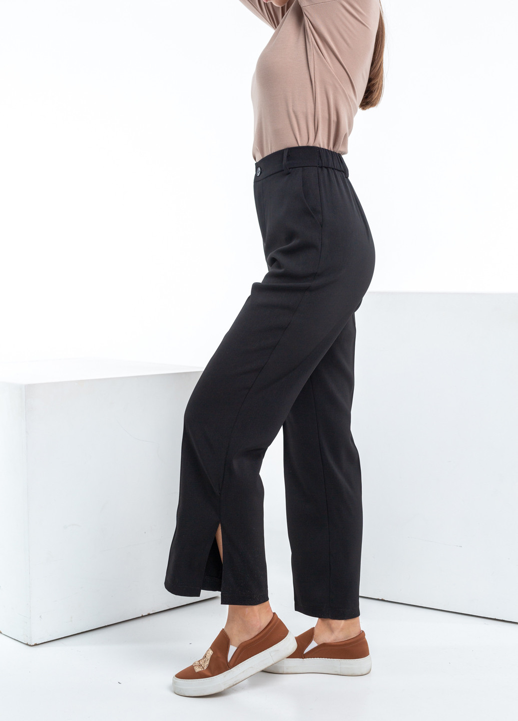 Черные кэжуал демисезонные прямые, укороченные брюки Icon