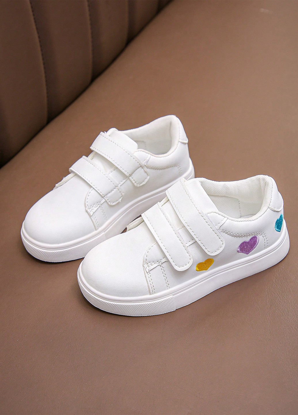 Білі осінні кросівки SHEIN