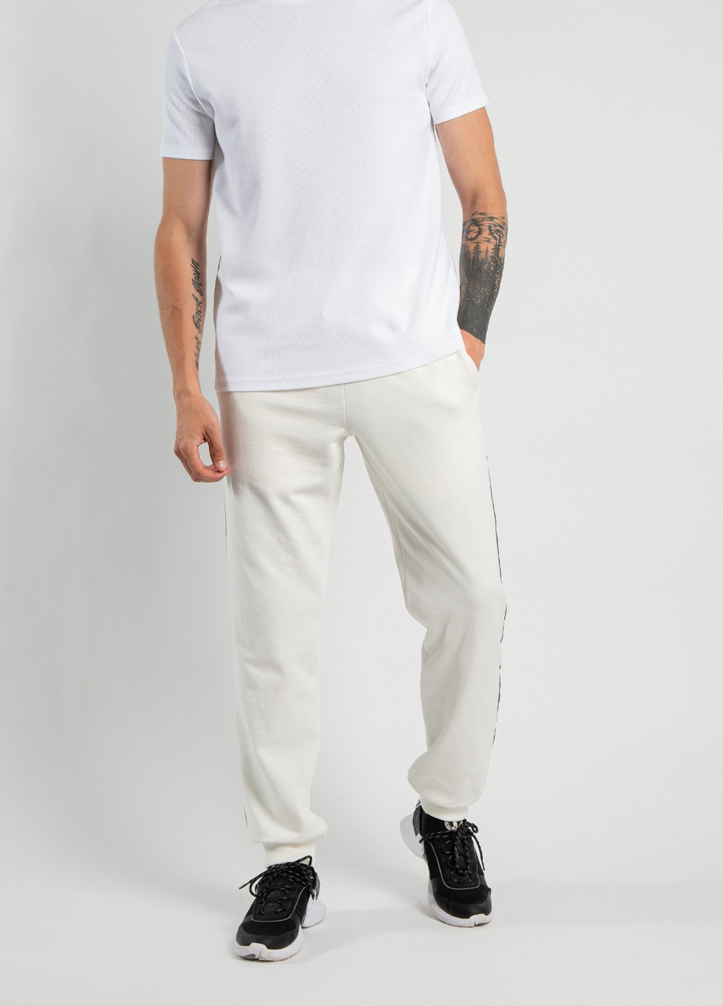 Сірий спортивний штани з брендованими лампасами Gucci (251250178)