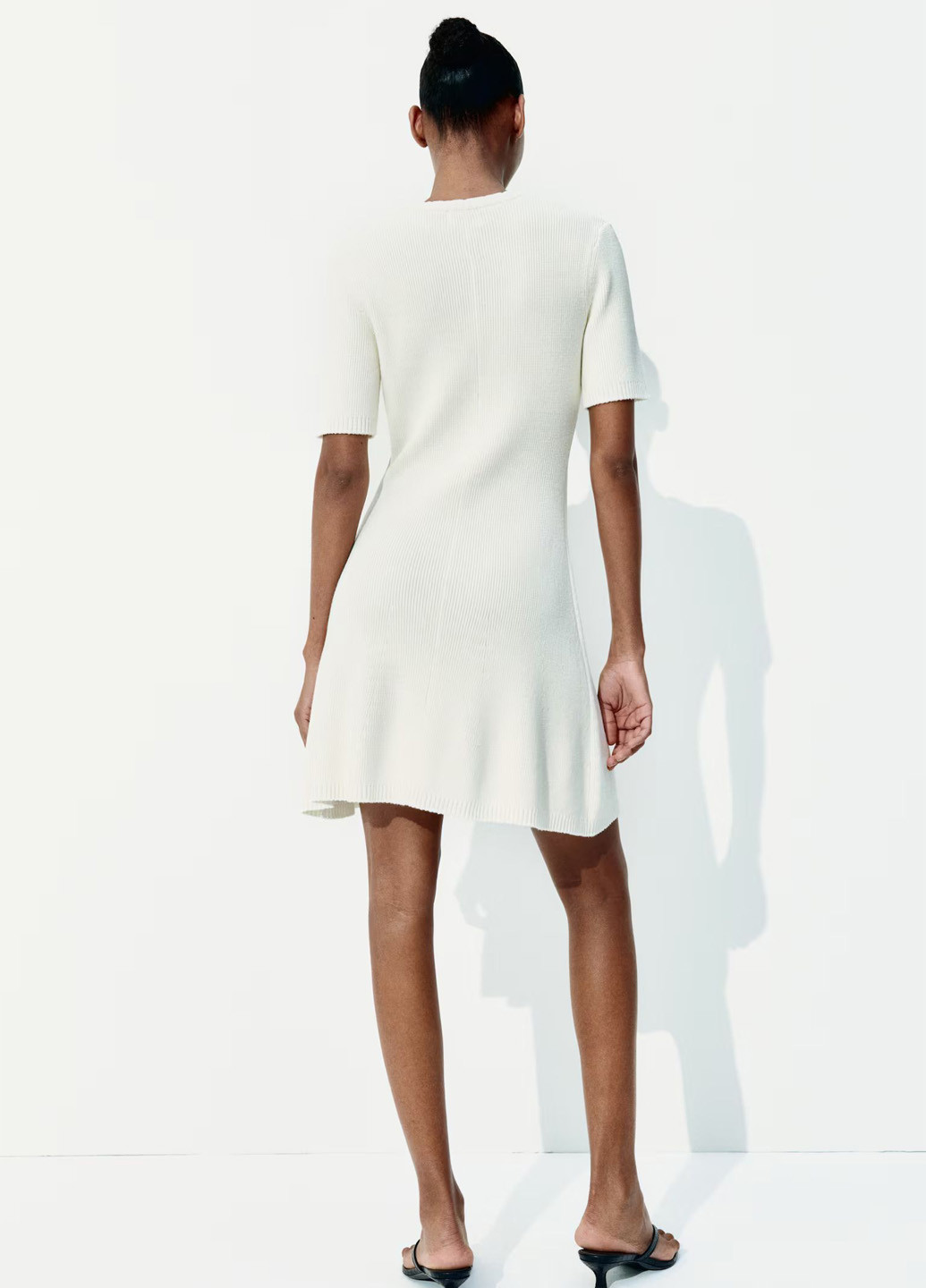 Кремова кежуал сукня кльош H&M однотонна