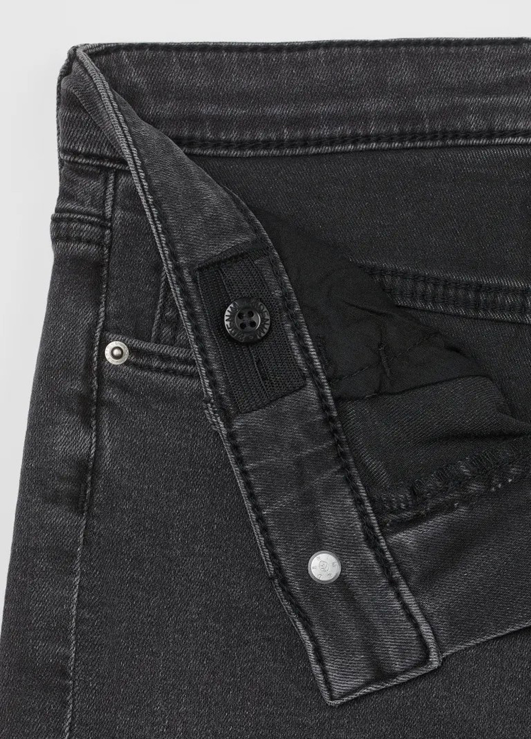 Темно-серые демисезонные зауженные джинсы H&M