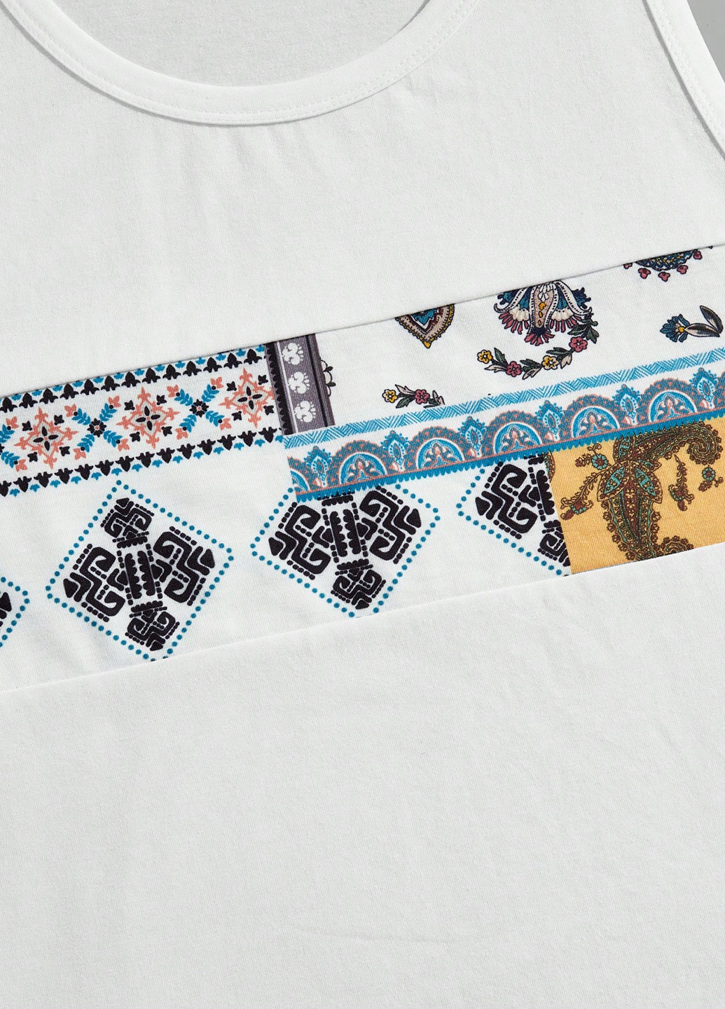 Белый летний костюм (майка, шорты) SHEIN