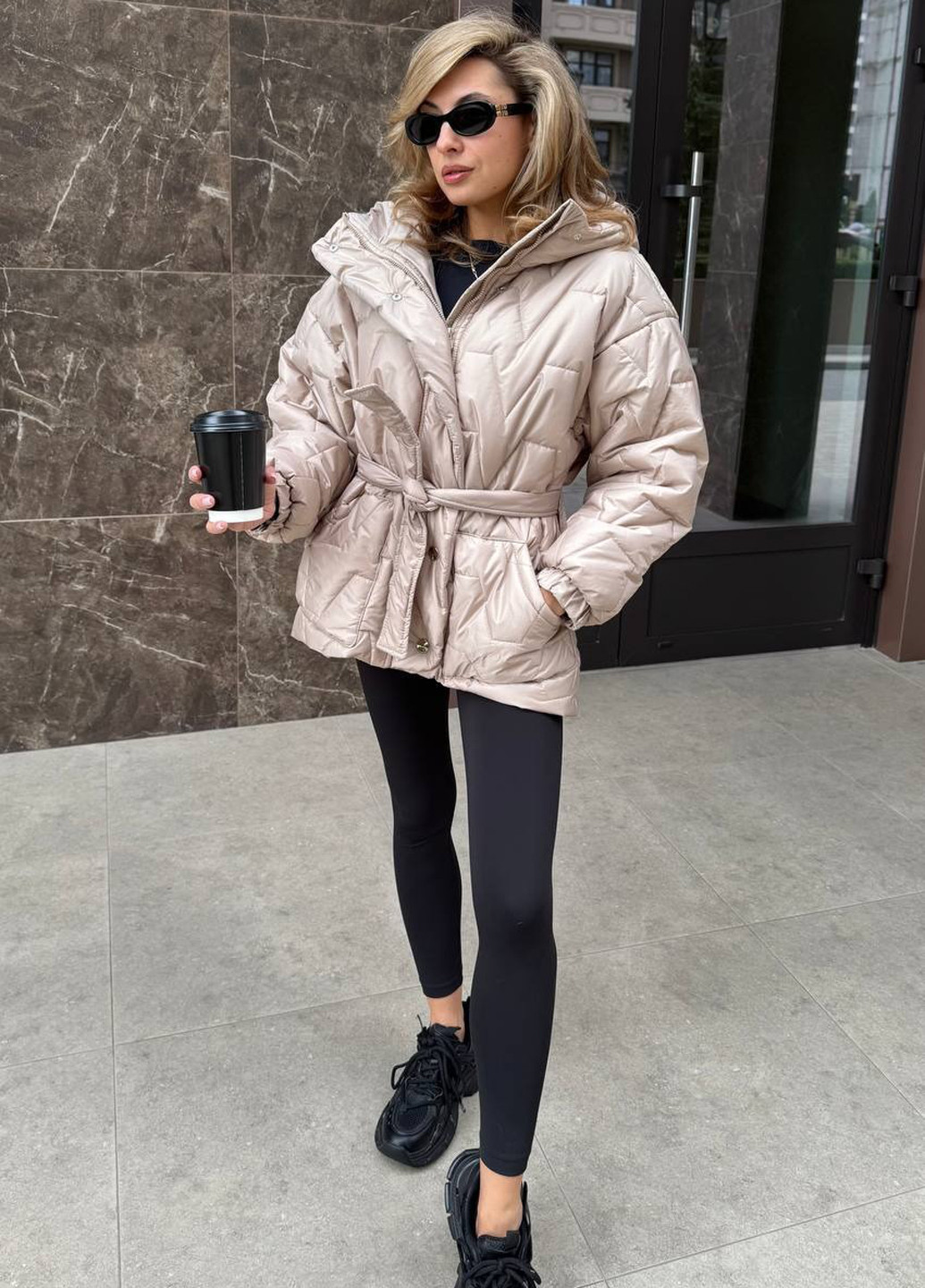 Бежева демісезонна куртка No Brand