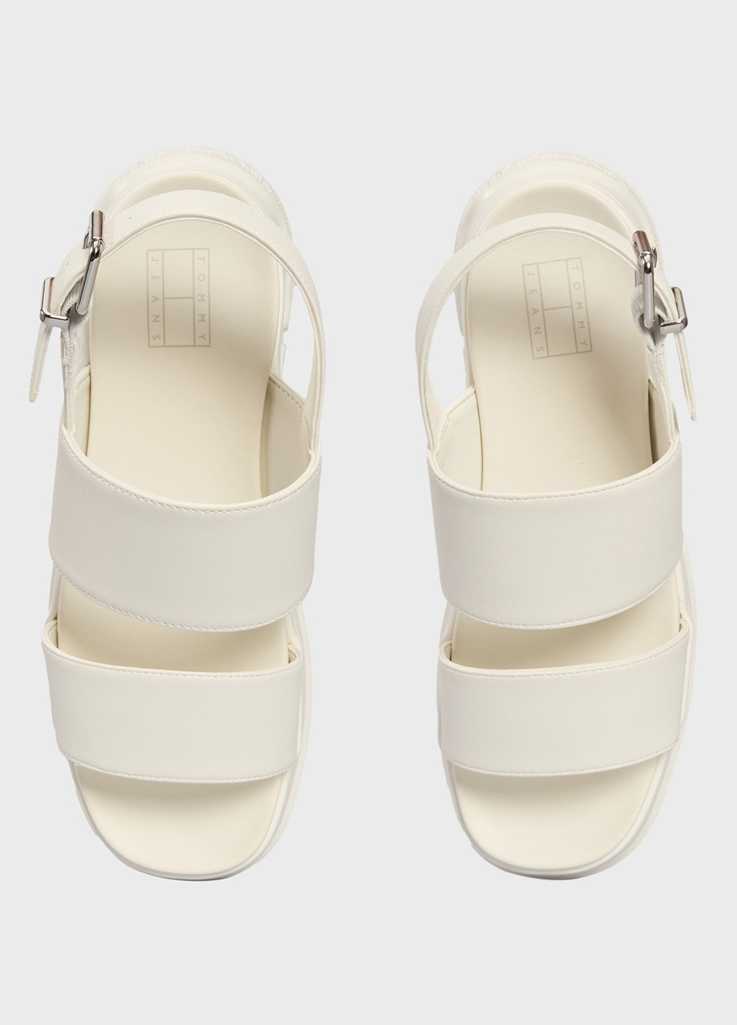 Молочные босоножки Tommy Jeans с ремешком на тракторной подошве, с логотипом