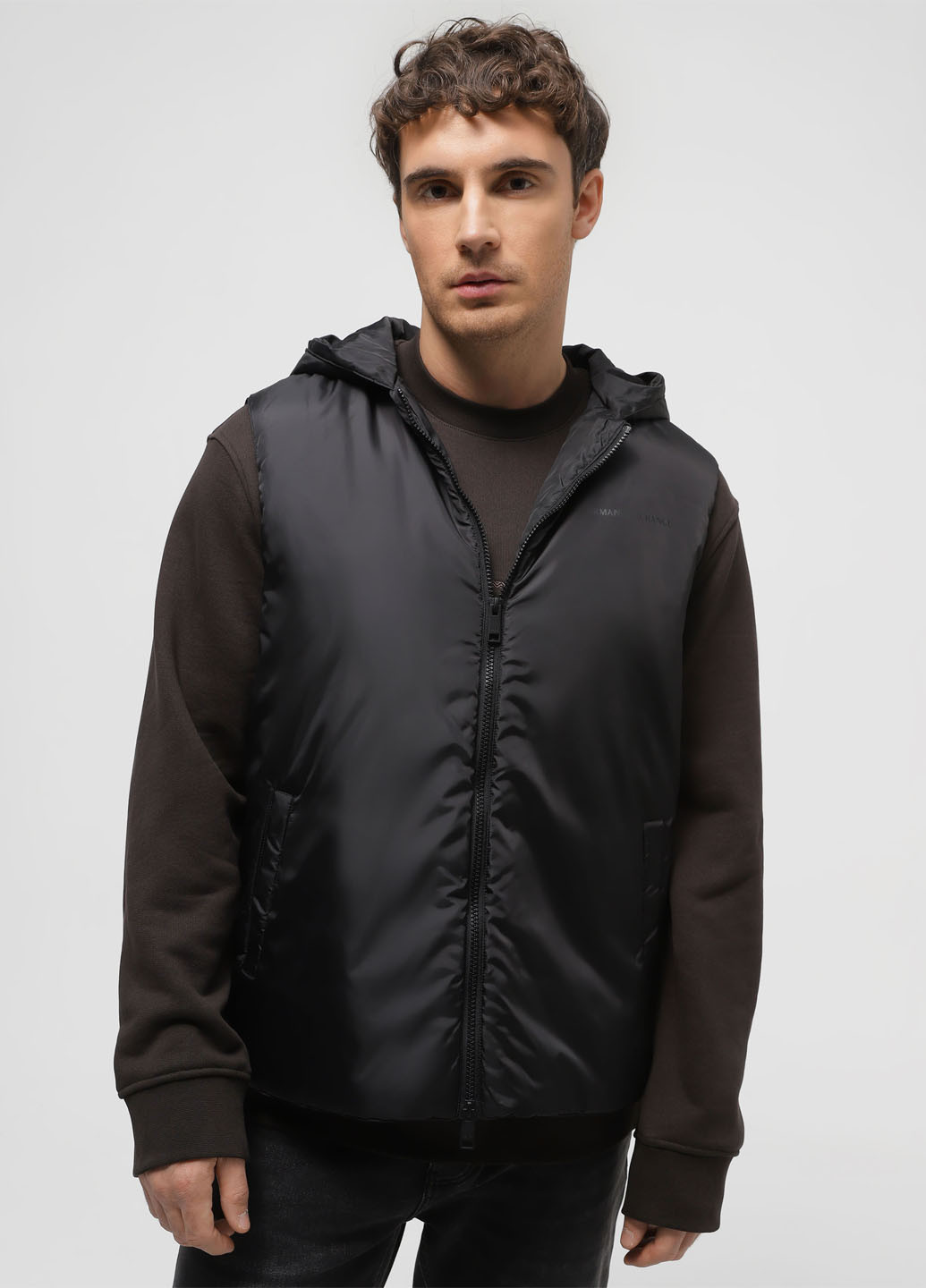 Парку Armani Exchange (365686643)