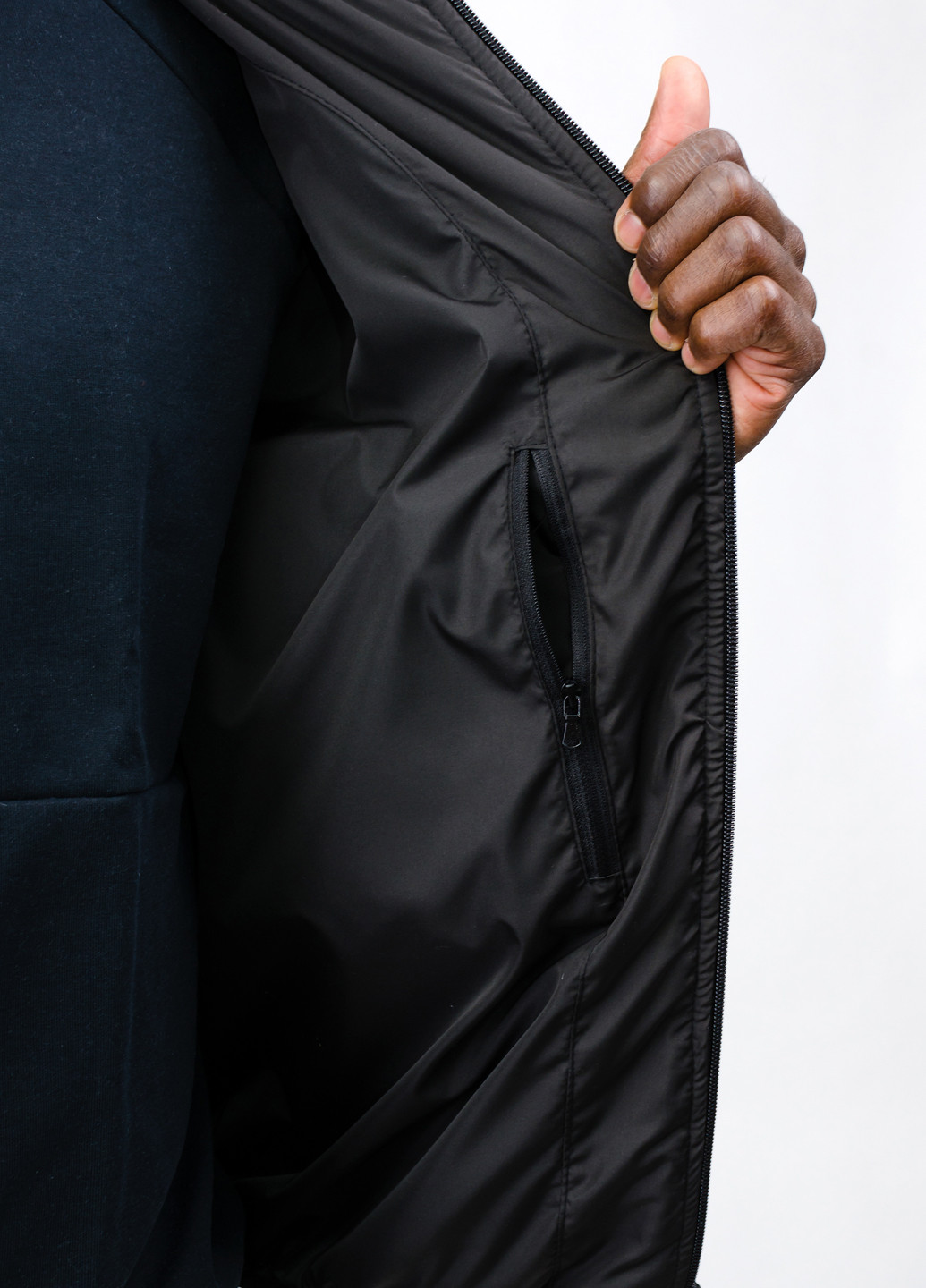 Черная демисезонная куртка SA-sport
