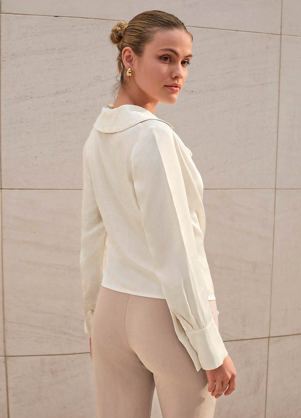 Молочная блуза SHEIN