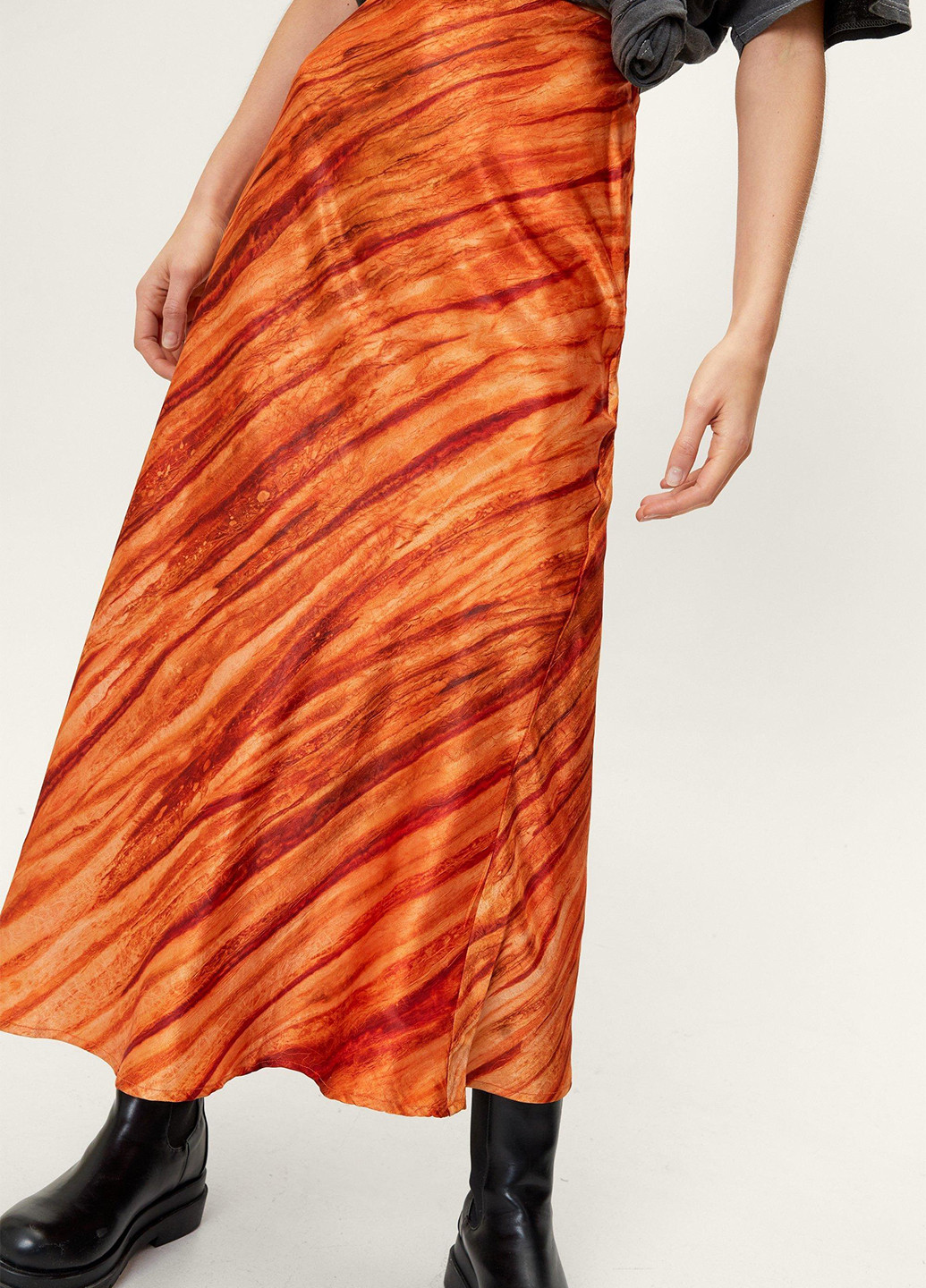 Оранжевая кэжуал с абстрактным узором юбка Nasty Gal а-силуэта (трапеция)
