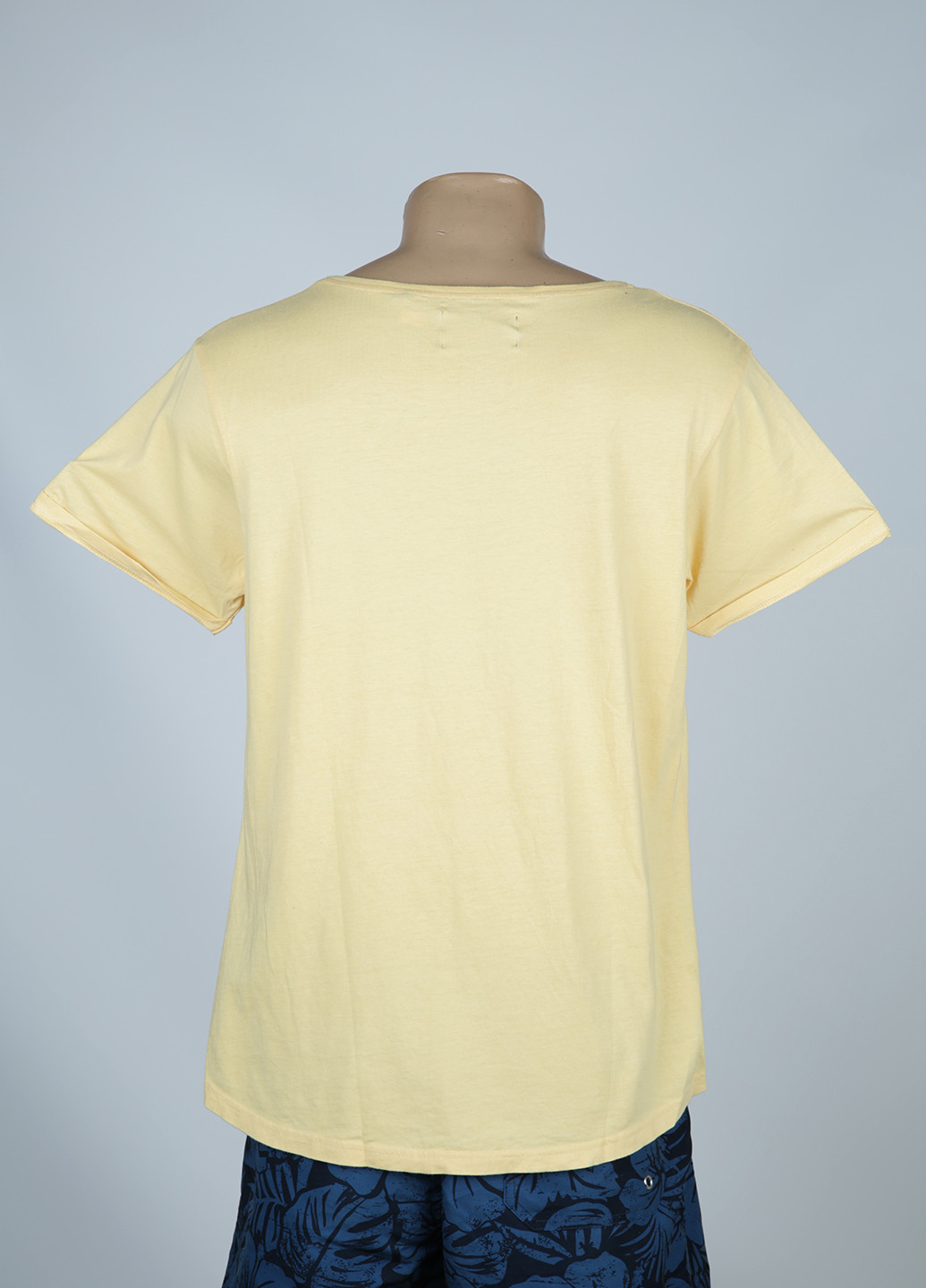 Желтая футболка Saints & Mortals