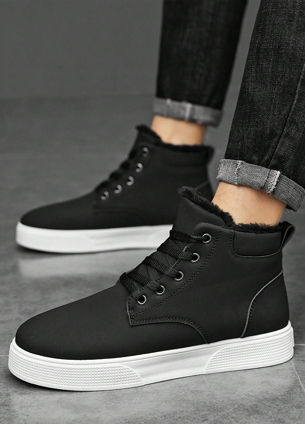 Черные осенние кроссовки SHEIN