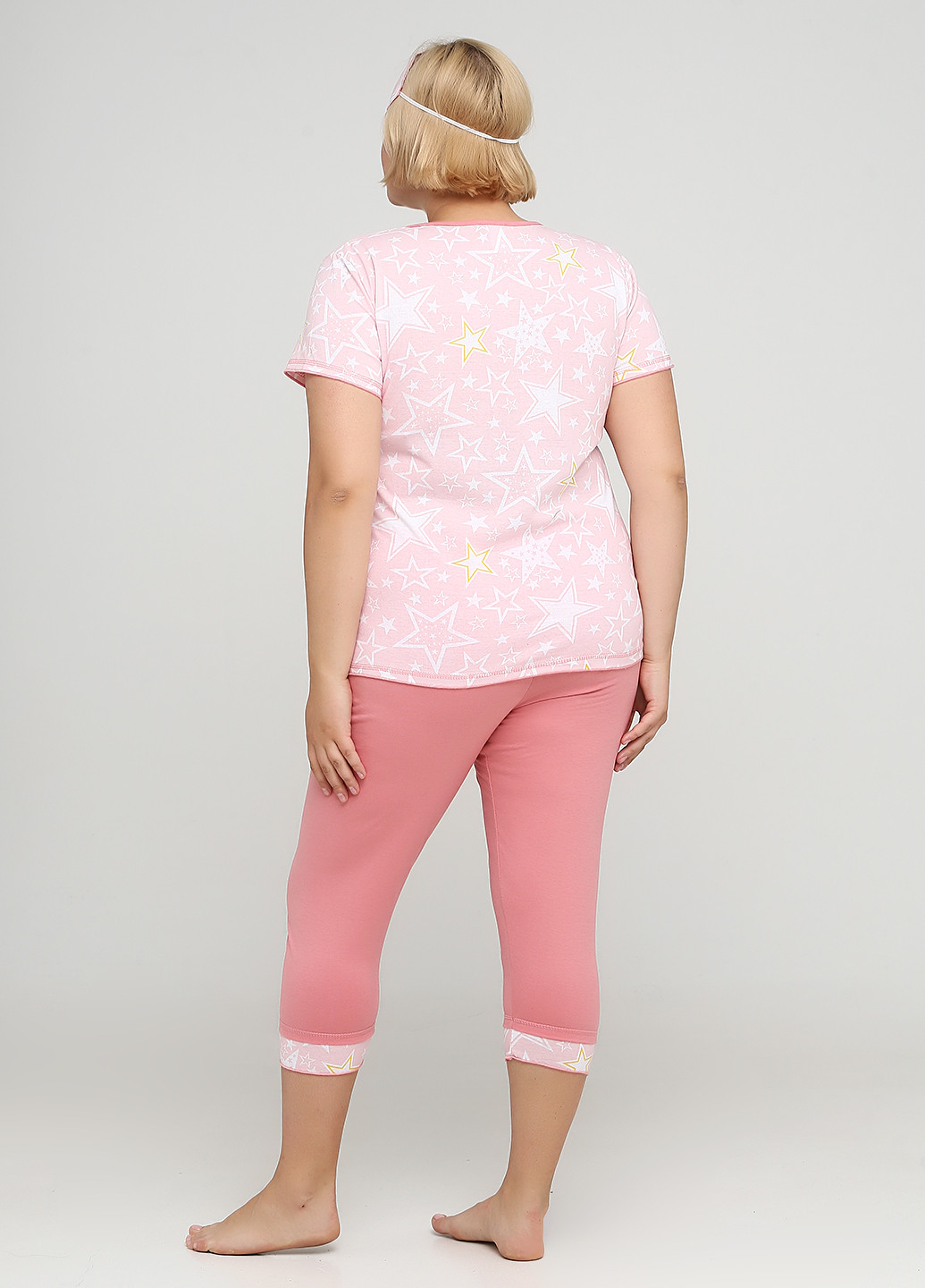 Розовая всесезон пижама (маска для сна, футболка, капри) футболка + капри Трикомир