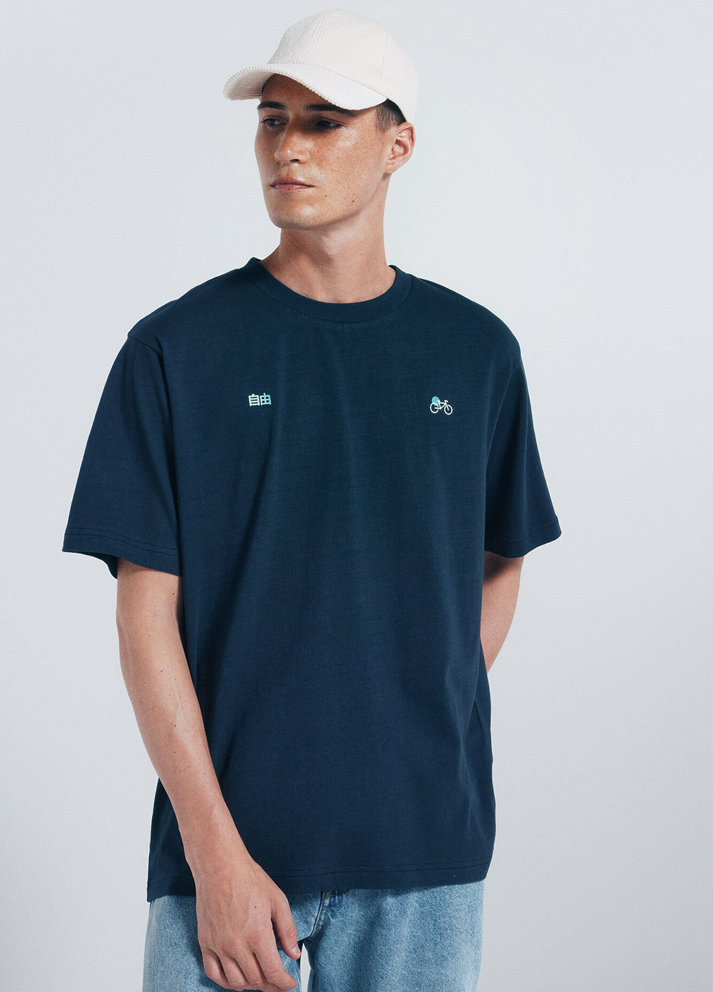 Темно-синя футболка Springfield