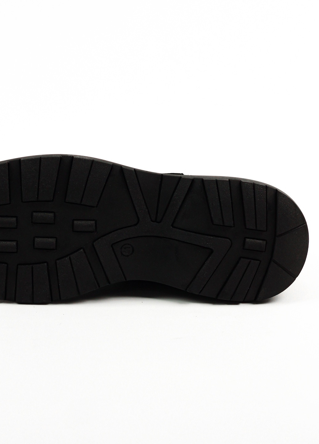 Черные осенние ботинки челси замшевые Bravelli
