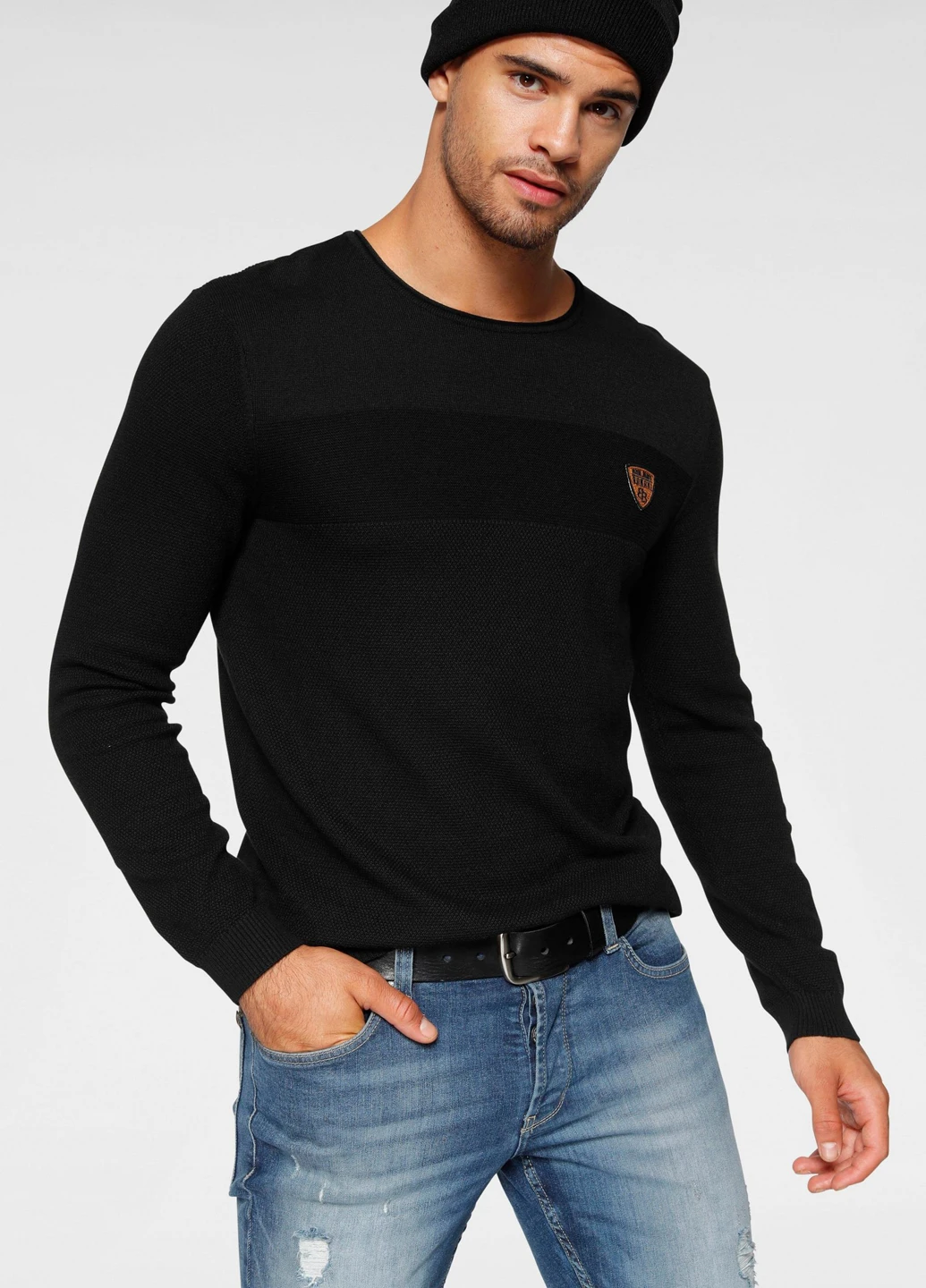 Черный демисезонный свитер Bruno Banani