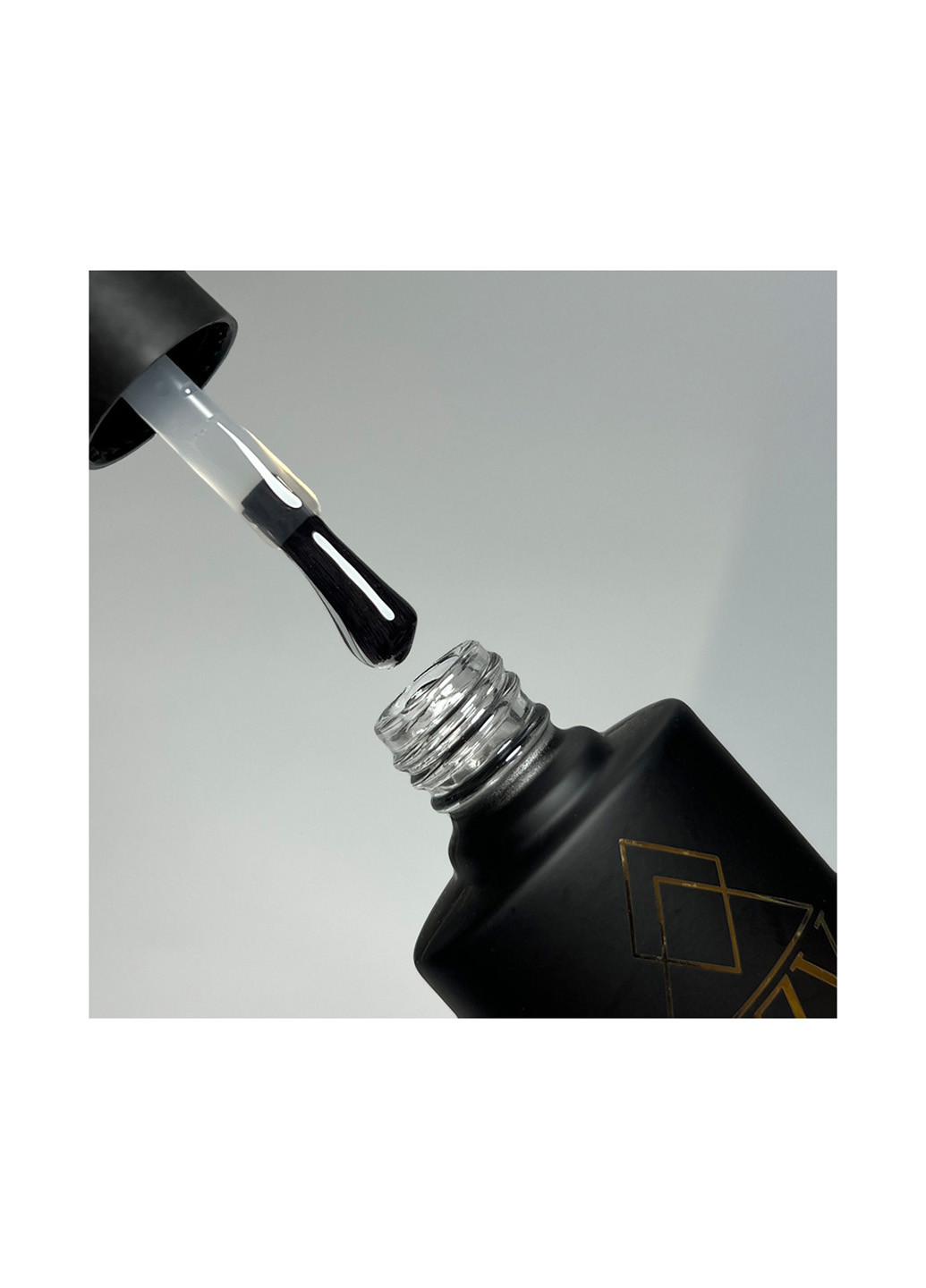 Зміцнююча база Стронг для нігтів Strong Base для манікюру, 10 г Izzy (363030635)