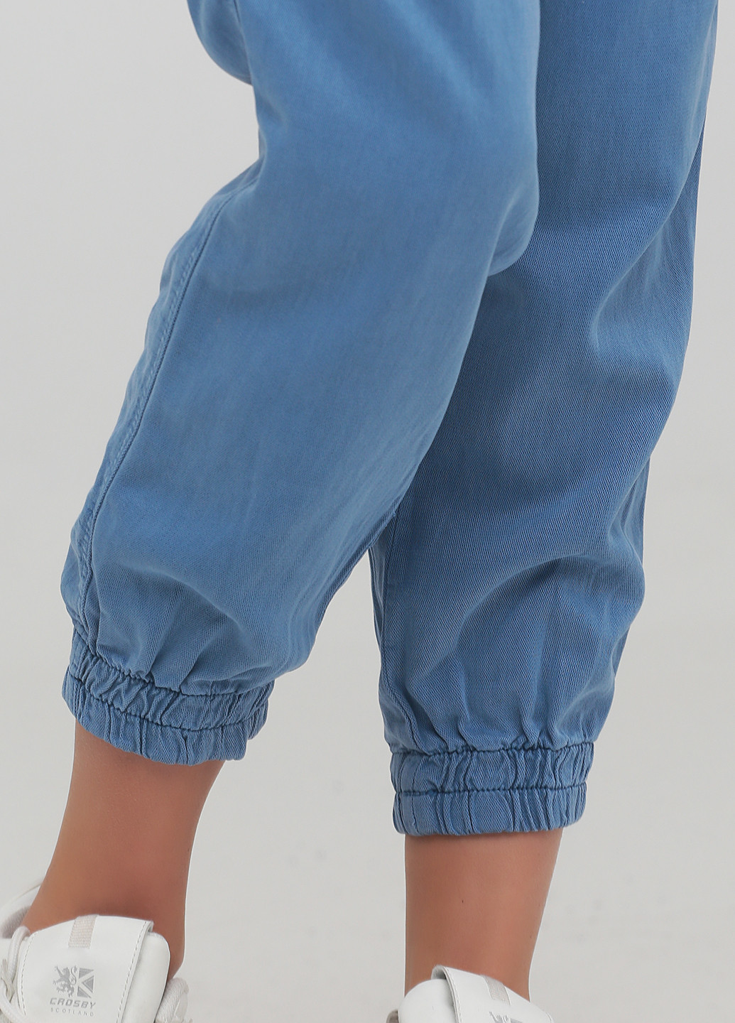 Синие кэжуал демисезонные укороченные брюки Oxxo