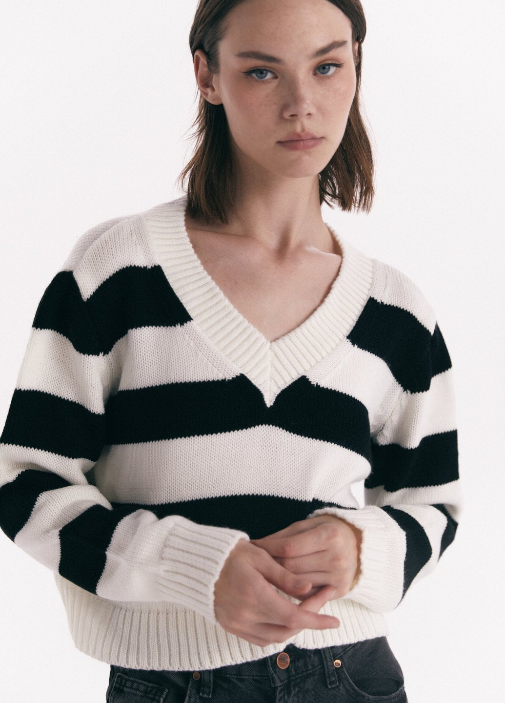 Черно-белый демисезонный пуловер пуловер Gepur