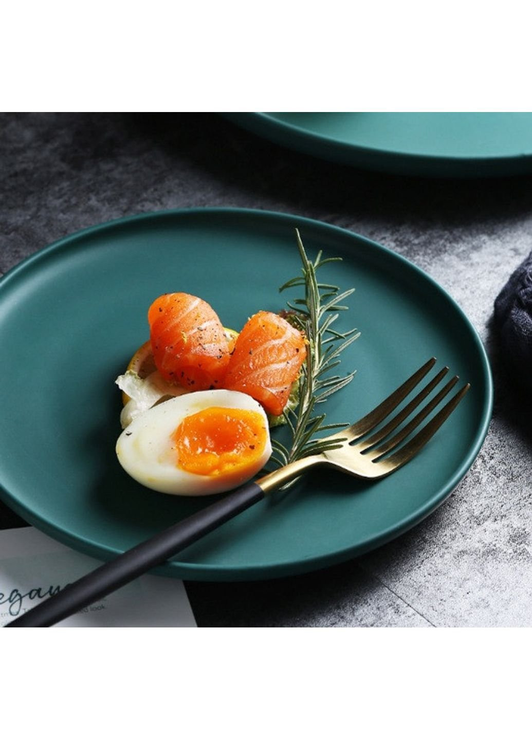 Тарілка закусочна кругла 6480 20.5 см зелена No Brand (253618323)