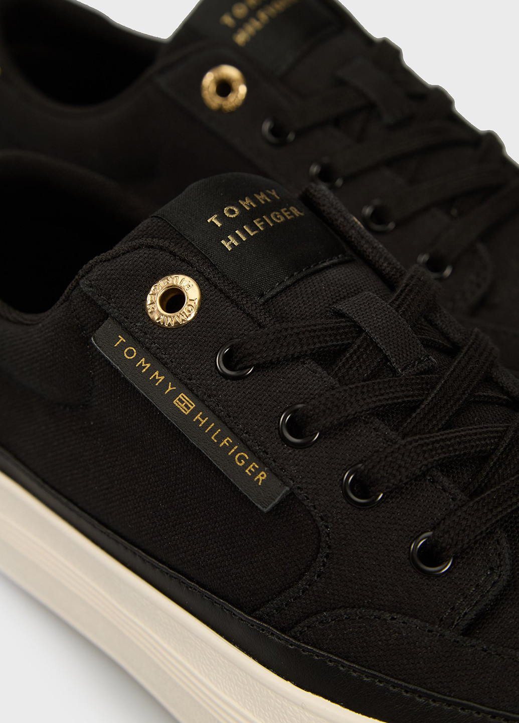 Черные кеды Tommy Hilfiger